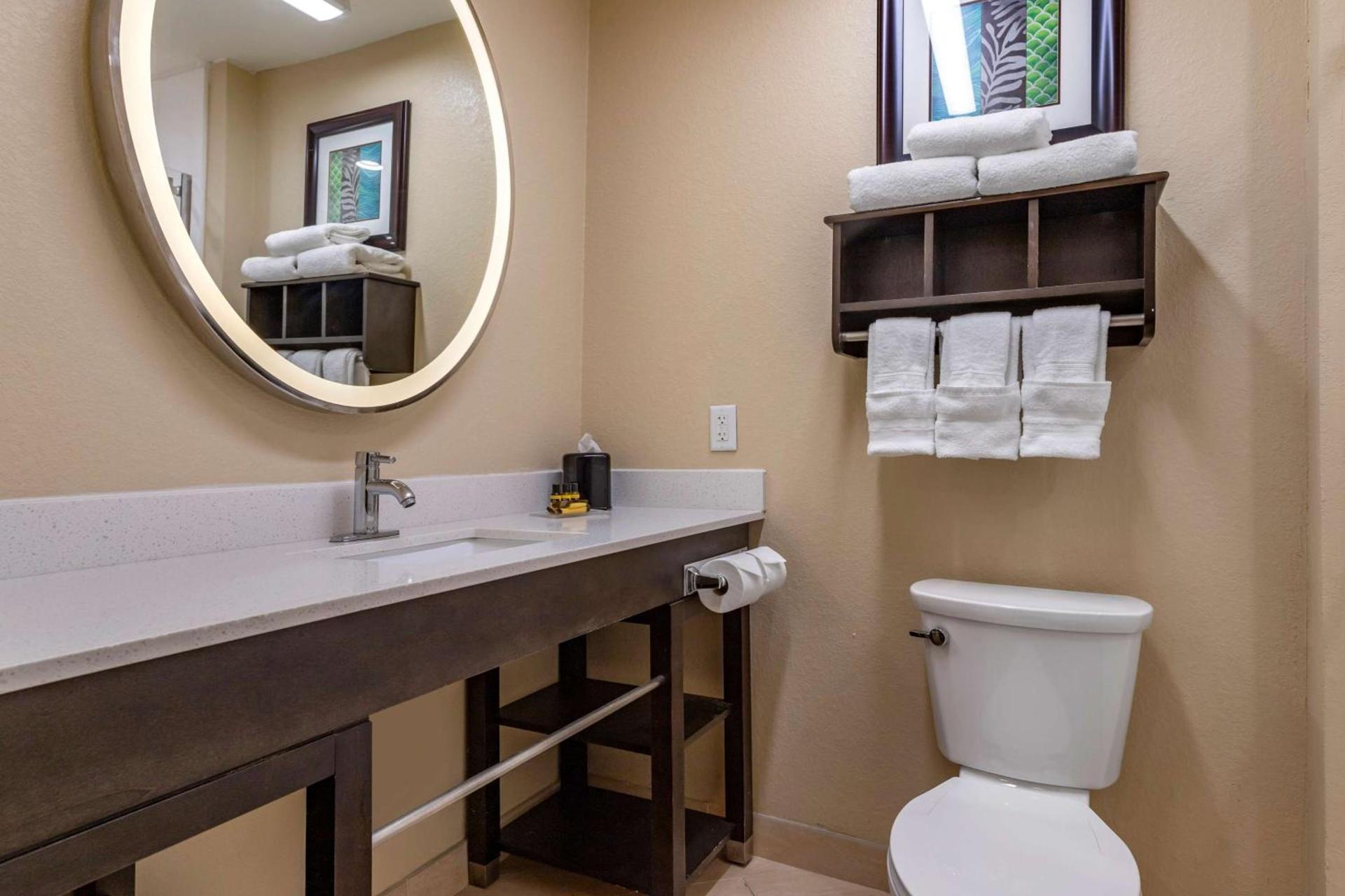 Best Western Plus Galveston Suites photo 17
