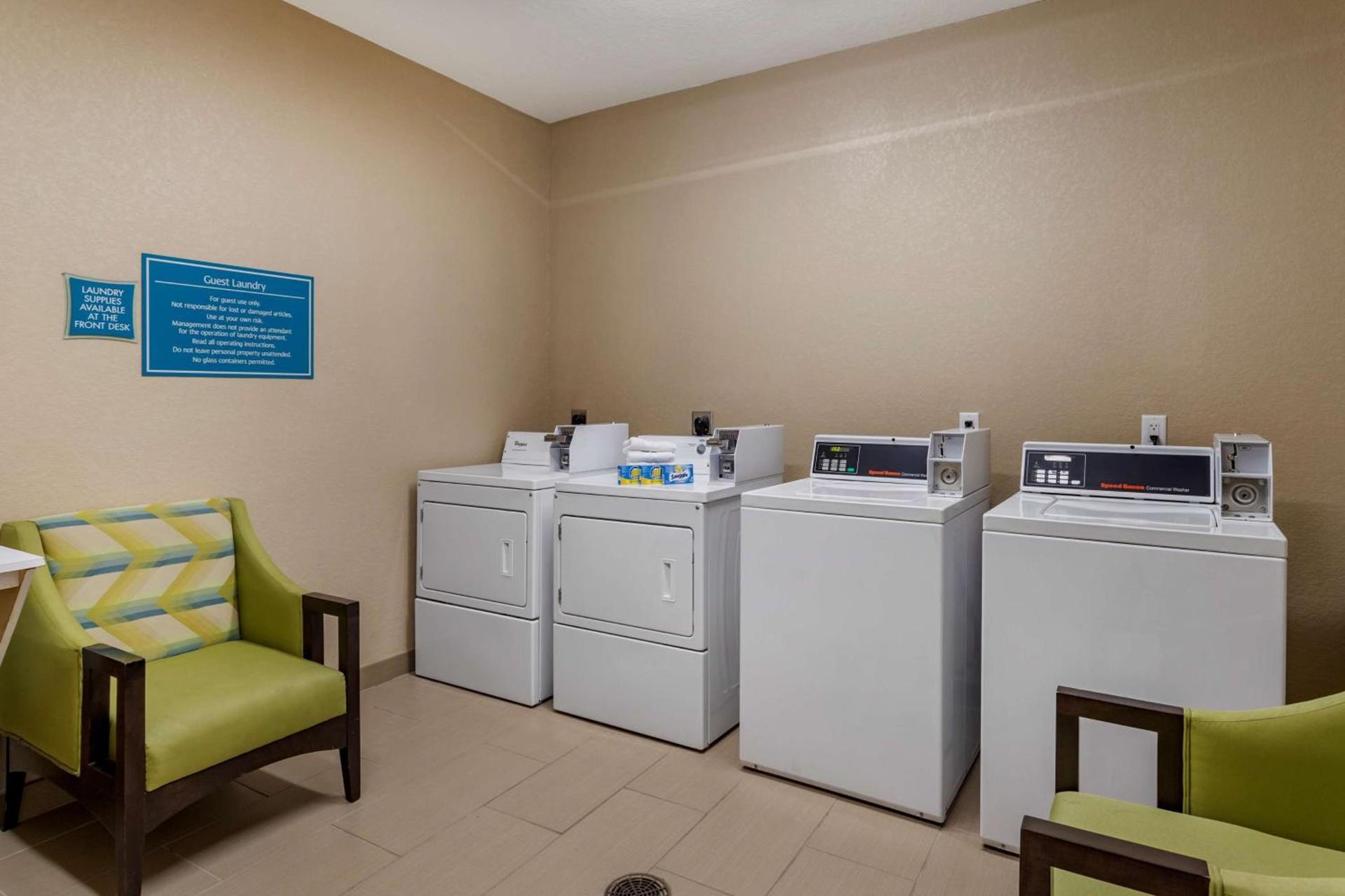 Best Western Plus Galveston Suites photo 20