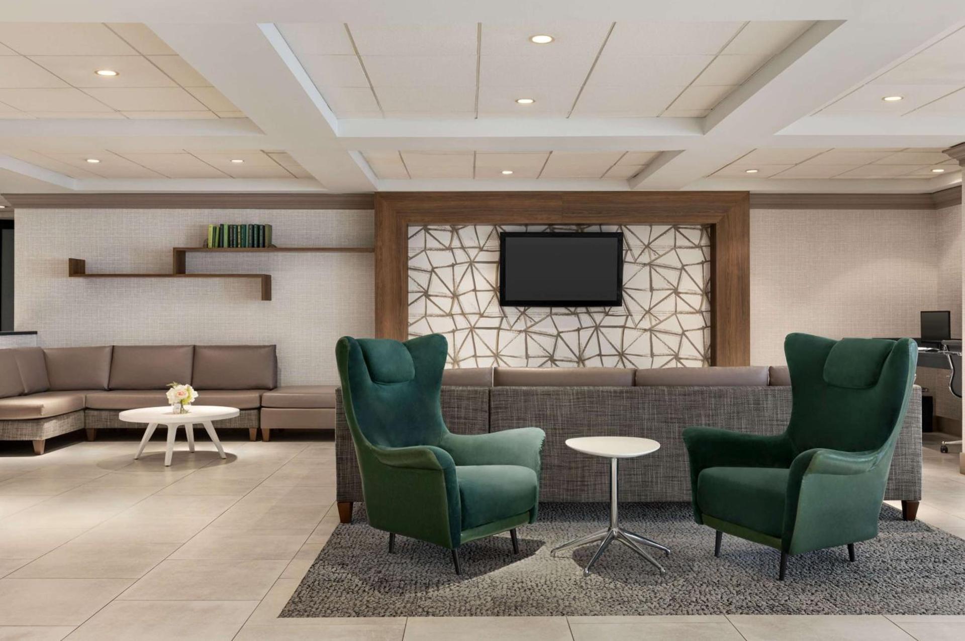 Garner Hotel Totowa by IHG photo 4