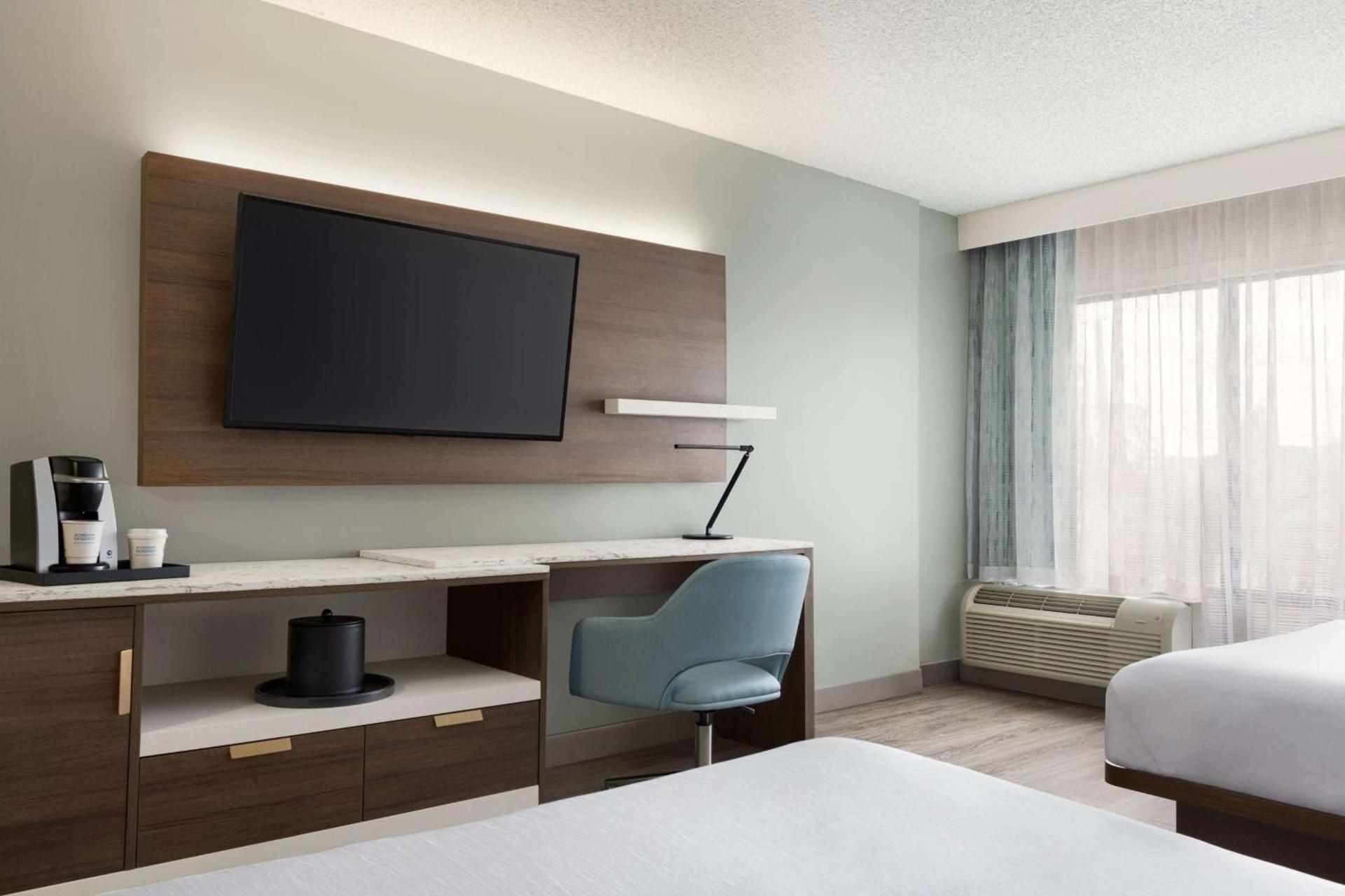 Garner Hotel Totowa by IHG photo 14