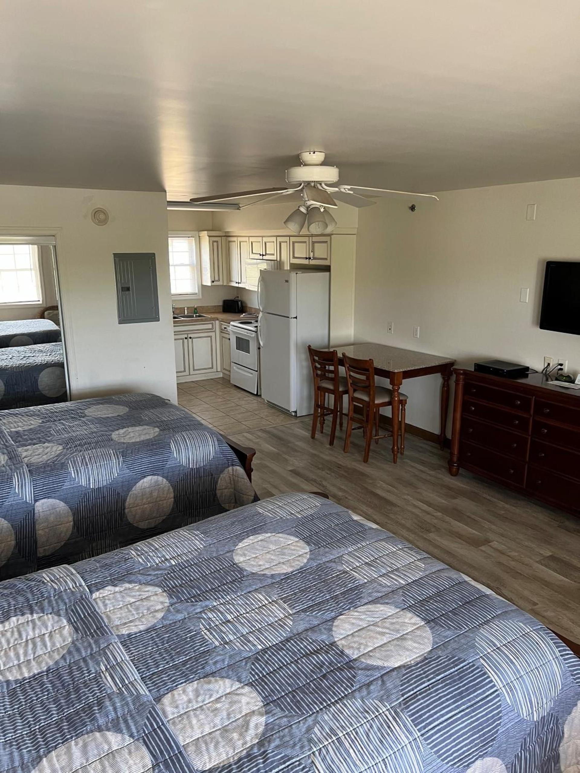 Shore Stay Suites photo 3