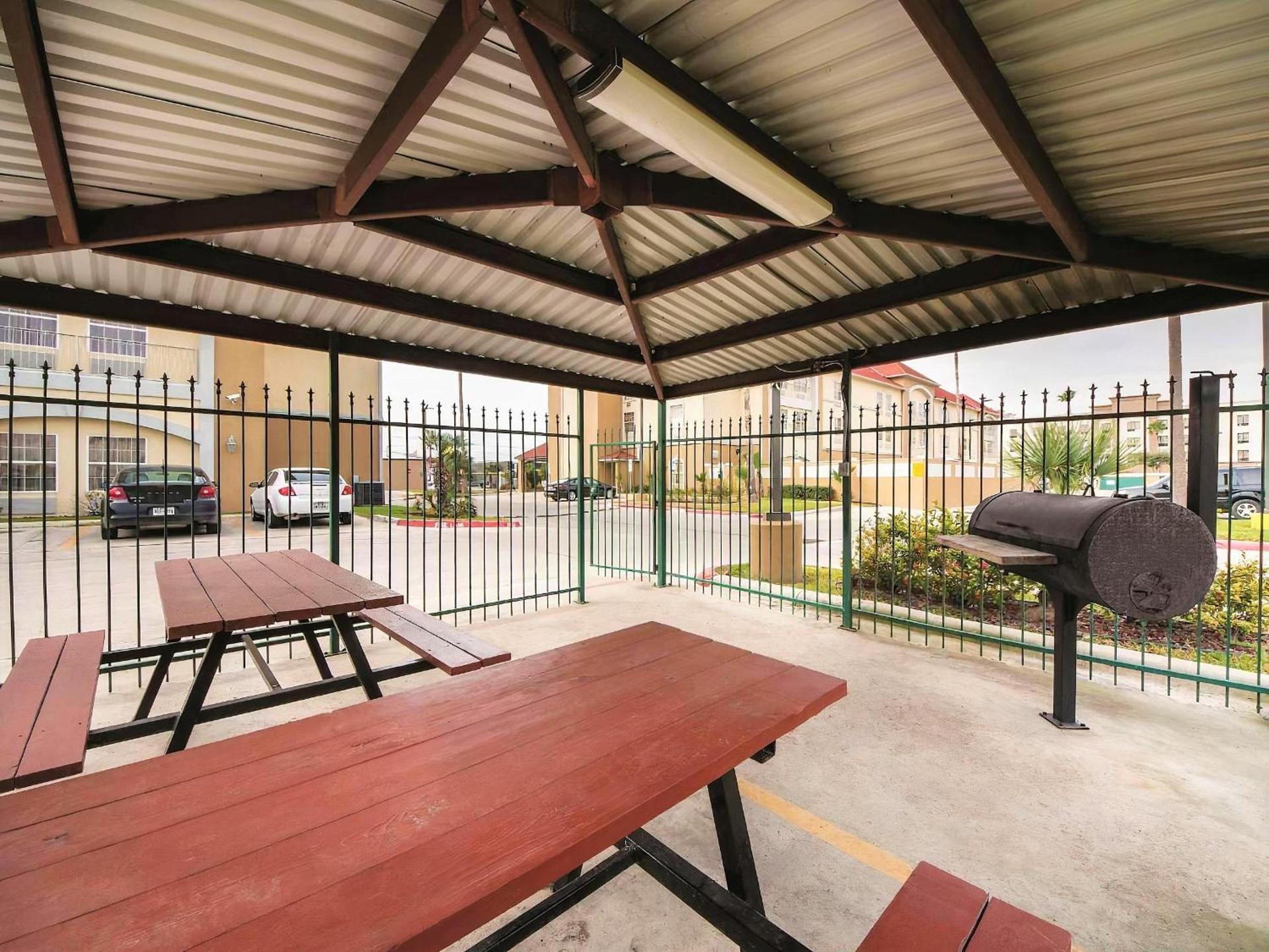 La Quinta by Wyndham Pharr North McAllen photo 36