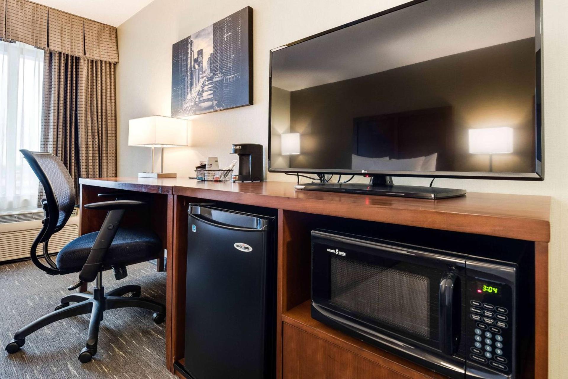 Best Western Chicago - Downers Grove photo 16
