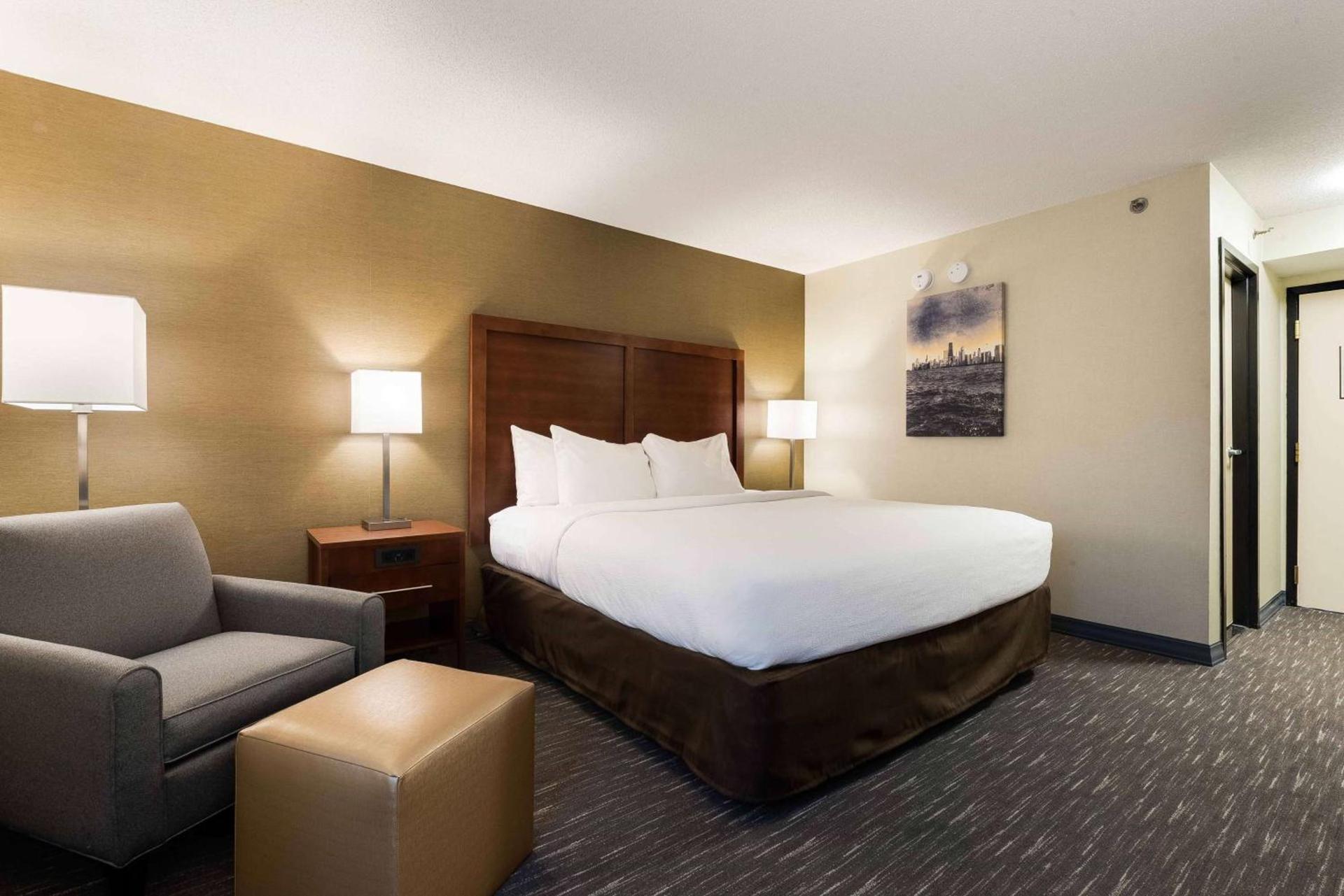 Best Western Chicago - Downers Grove photo 12