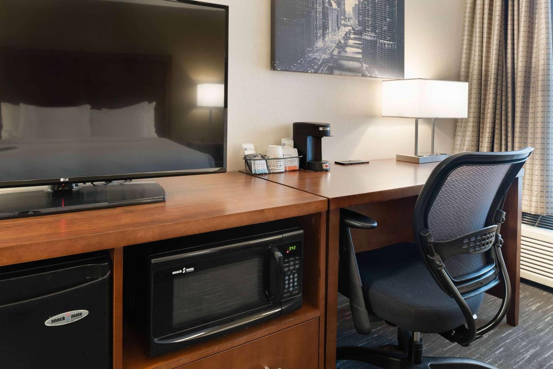 Best Western Chicago - Downers Grove photo 13