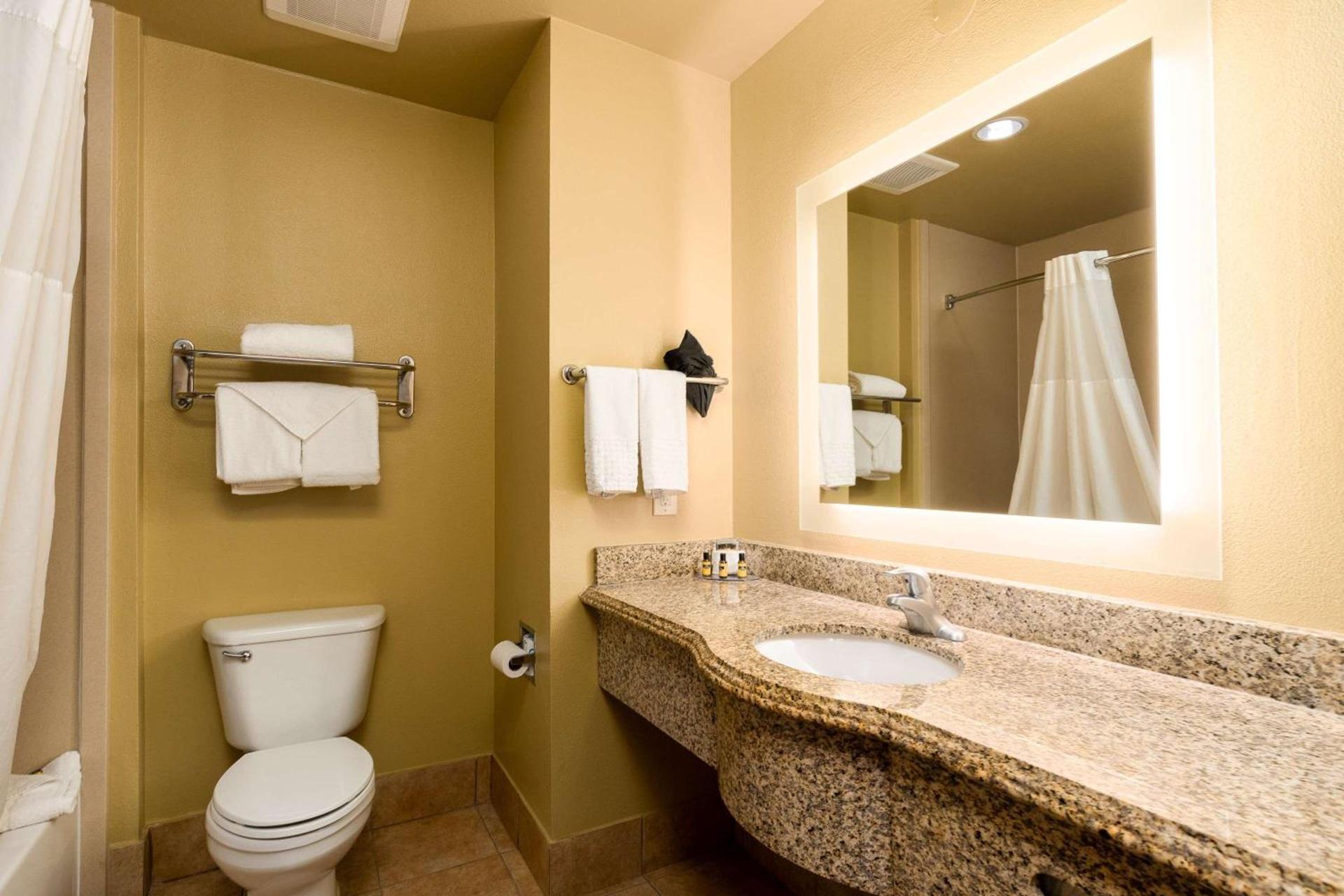 Best Western Plus Portland photo 34