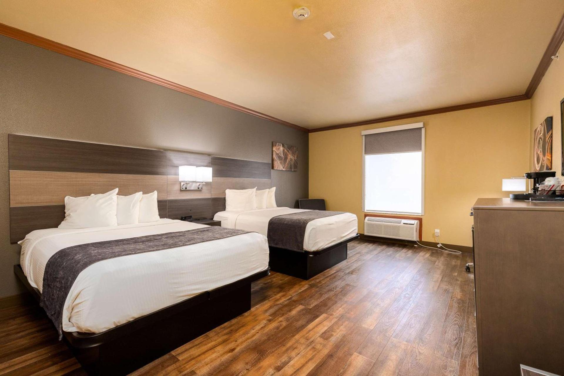 Best Western Plus Portland photo 38
