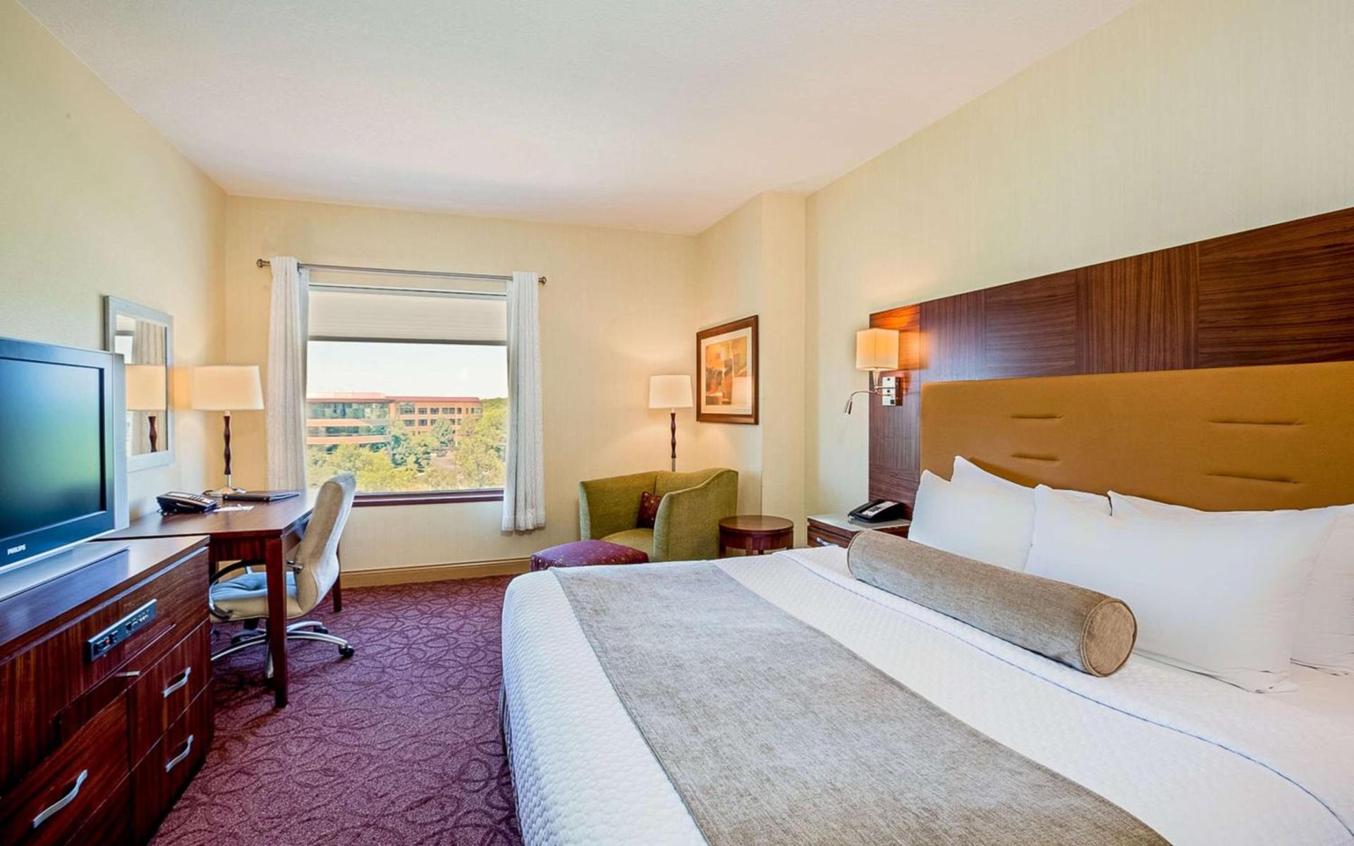 Sonesta Milwaukee West Wauwatosa photo 56