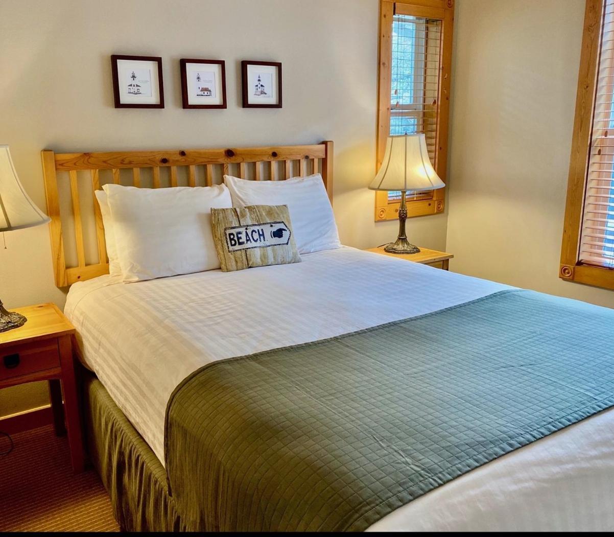 Lighthouse Inn photo 59
