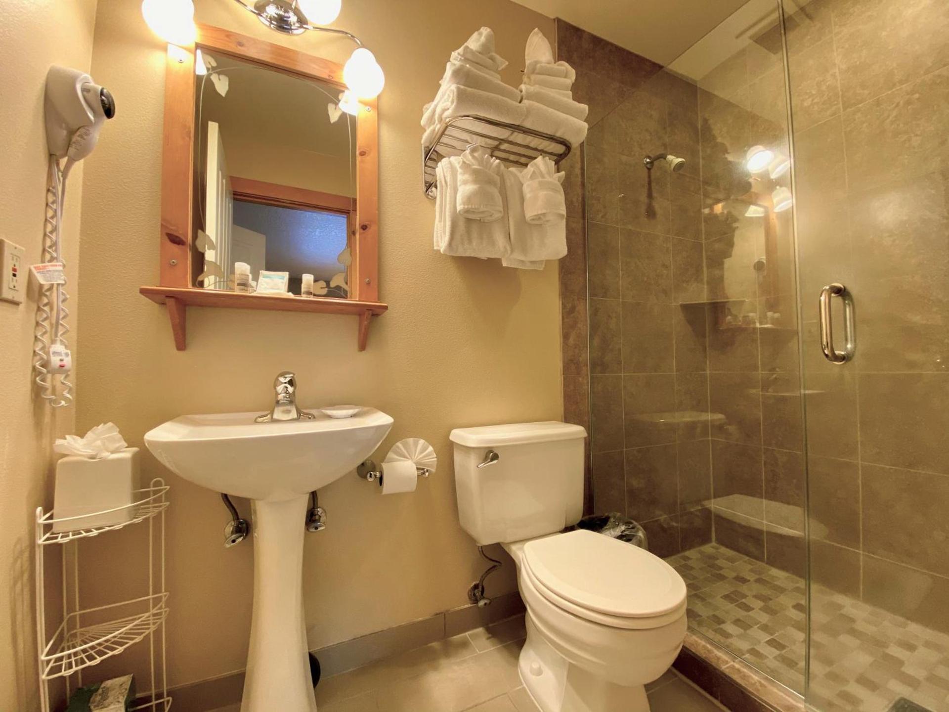Lighthouse Inn photo 9