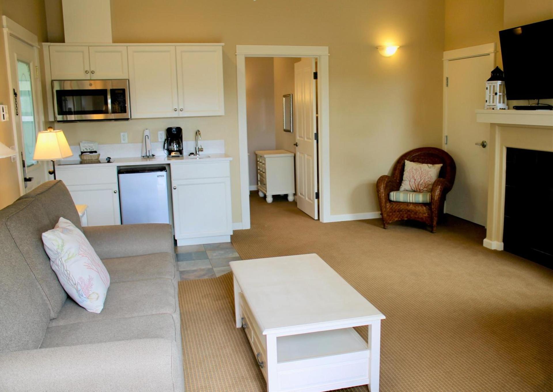 Lighthouse Inn photo 10