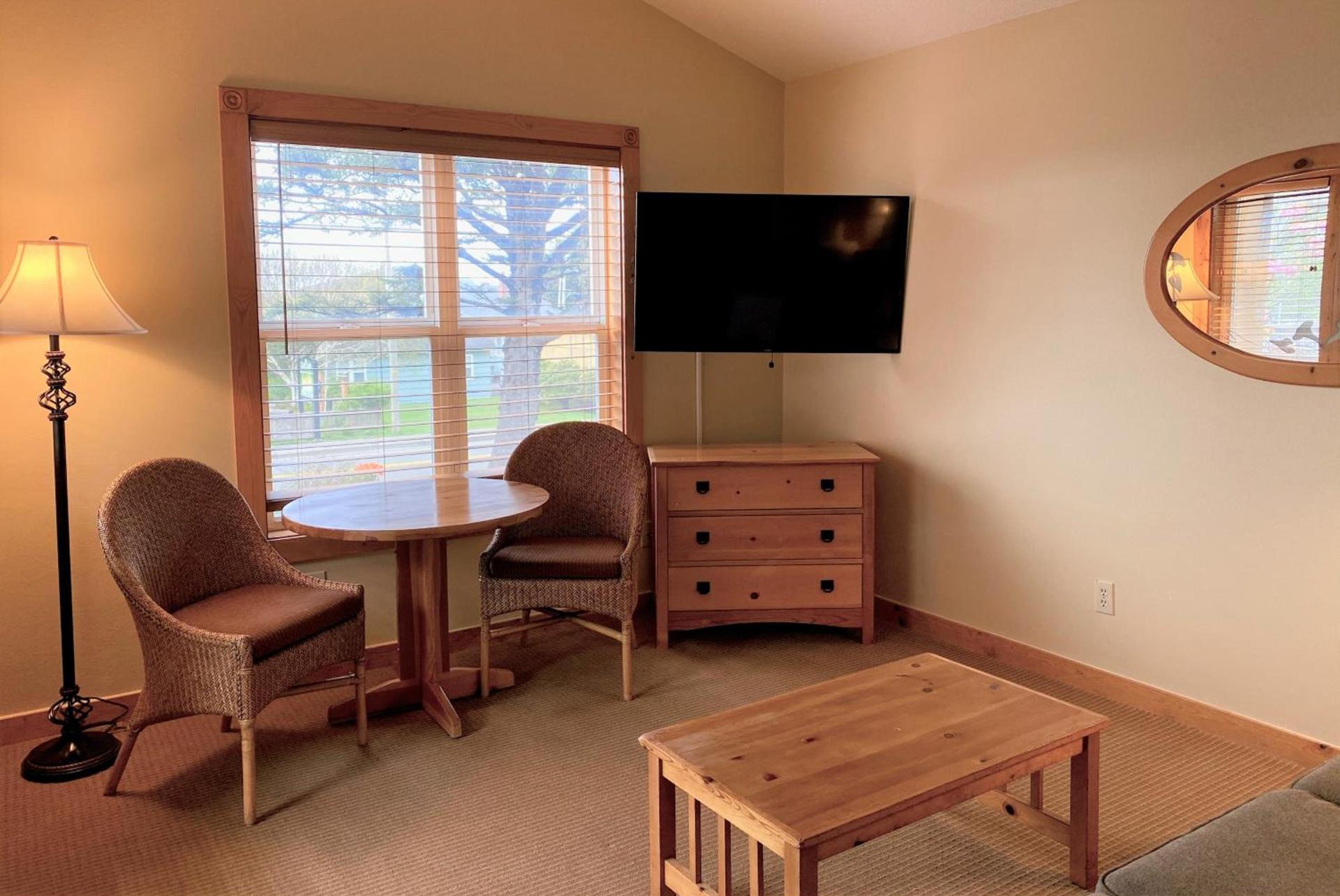 Lighthouse Inn photo 14