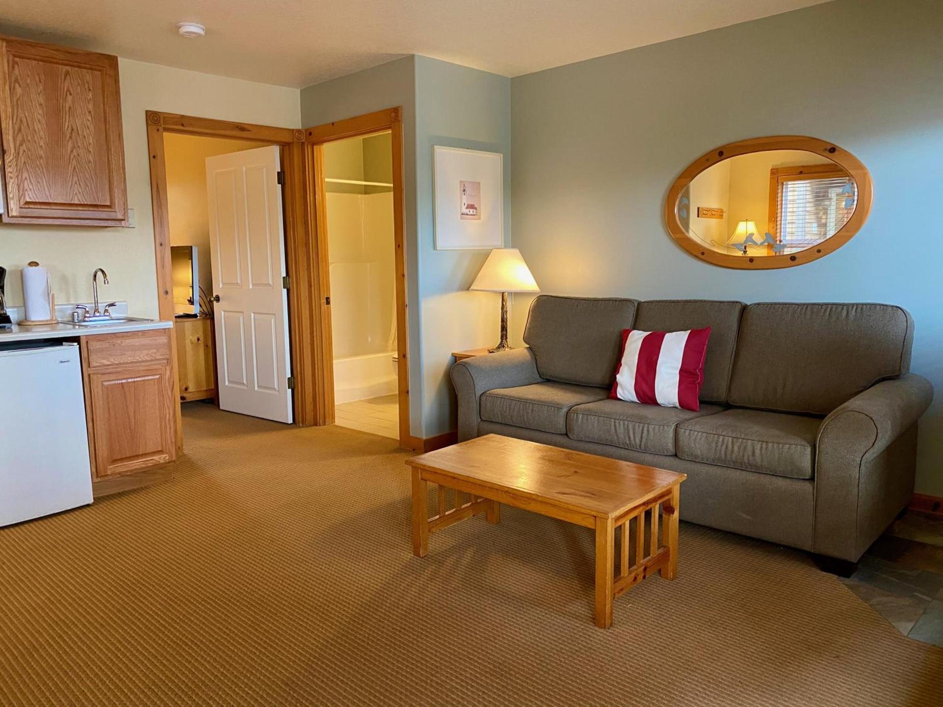 Lighthouse Inn photo 32