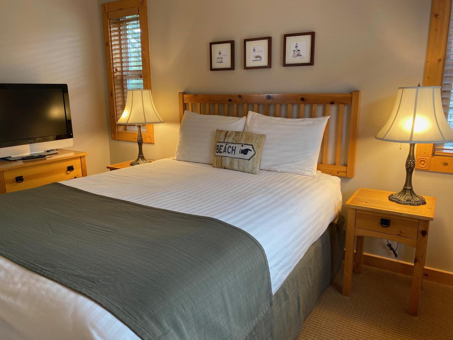 Lighthouse Inn photo 39