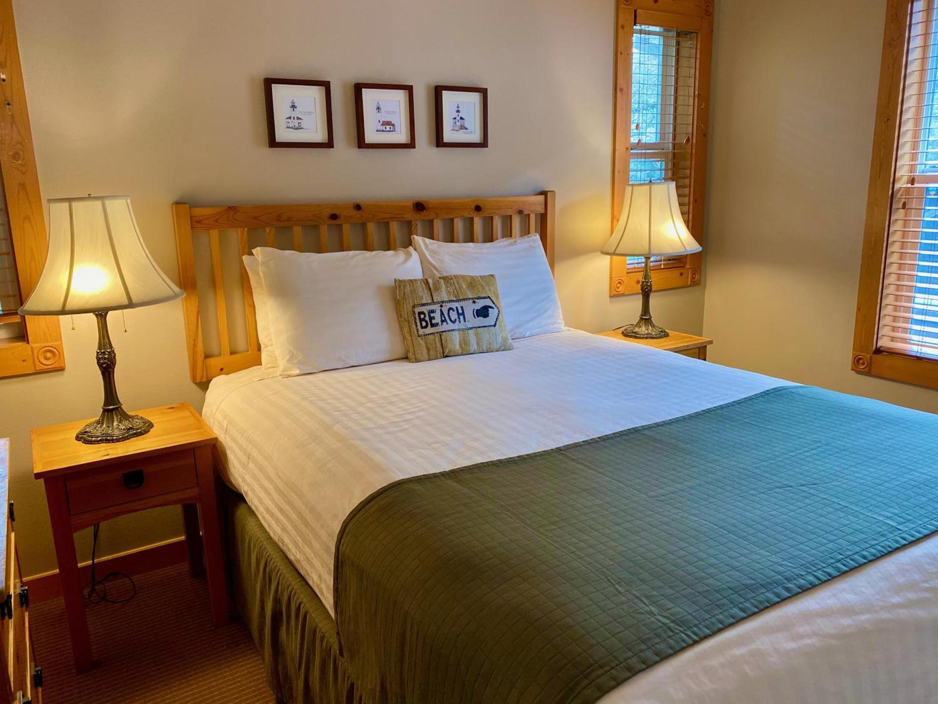 Lighthouse Inn photo 41