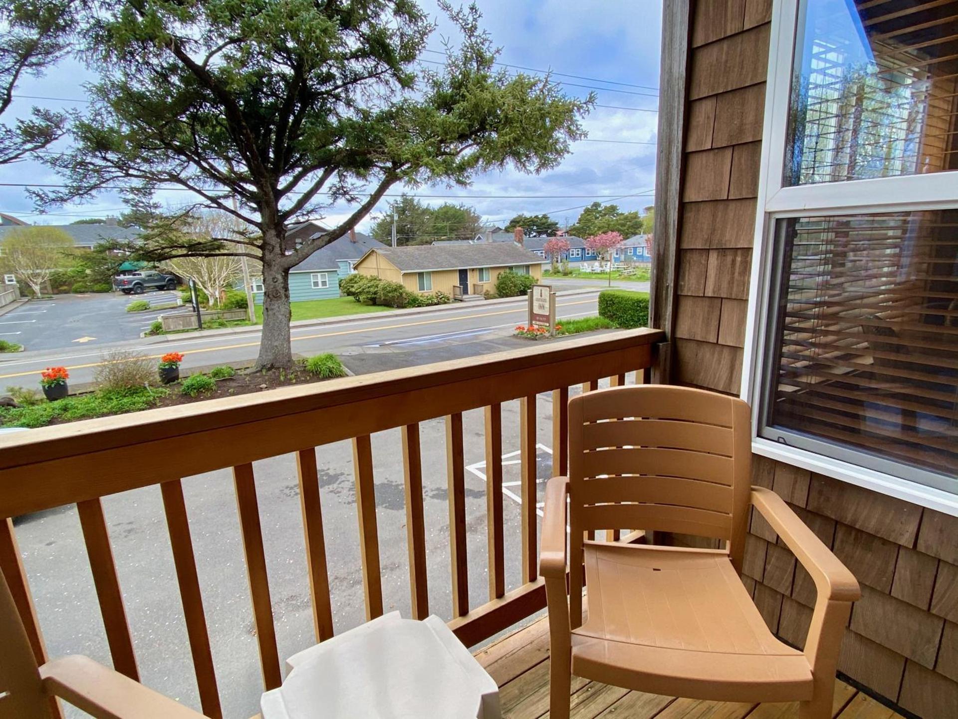 Lighthouse Inn photo 49