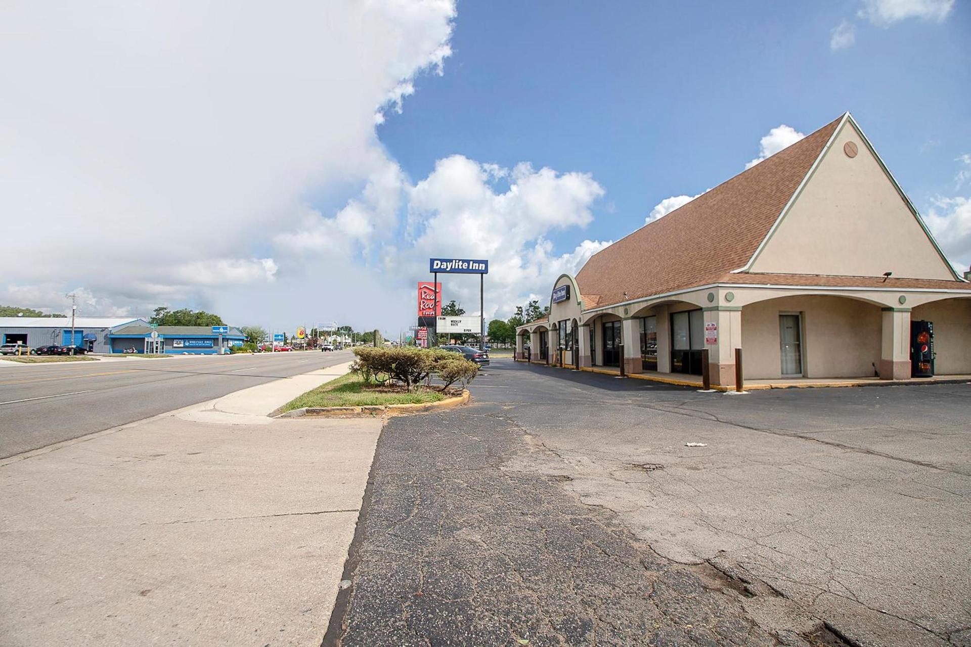 Hotel O Daylight Inn Elkhart I-90, IN photo 3