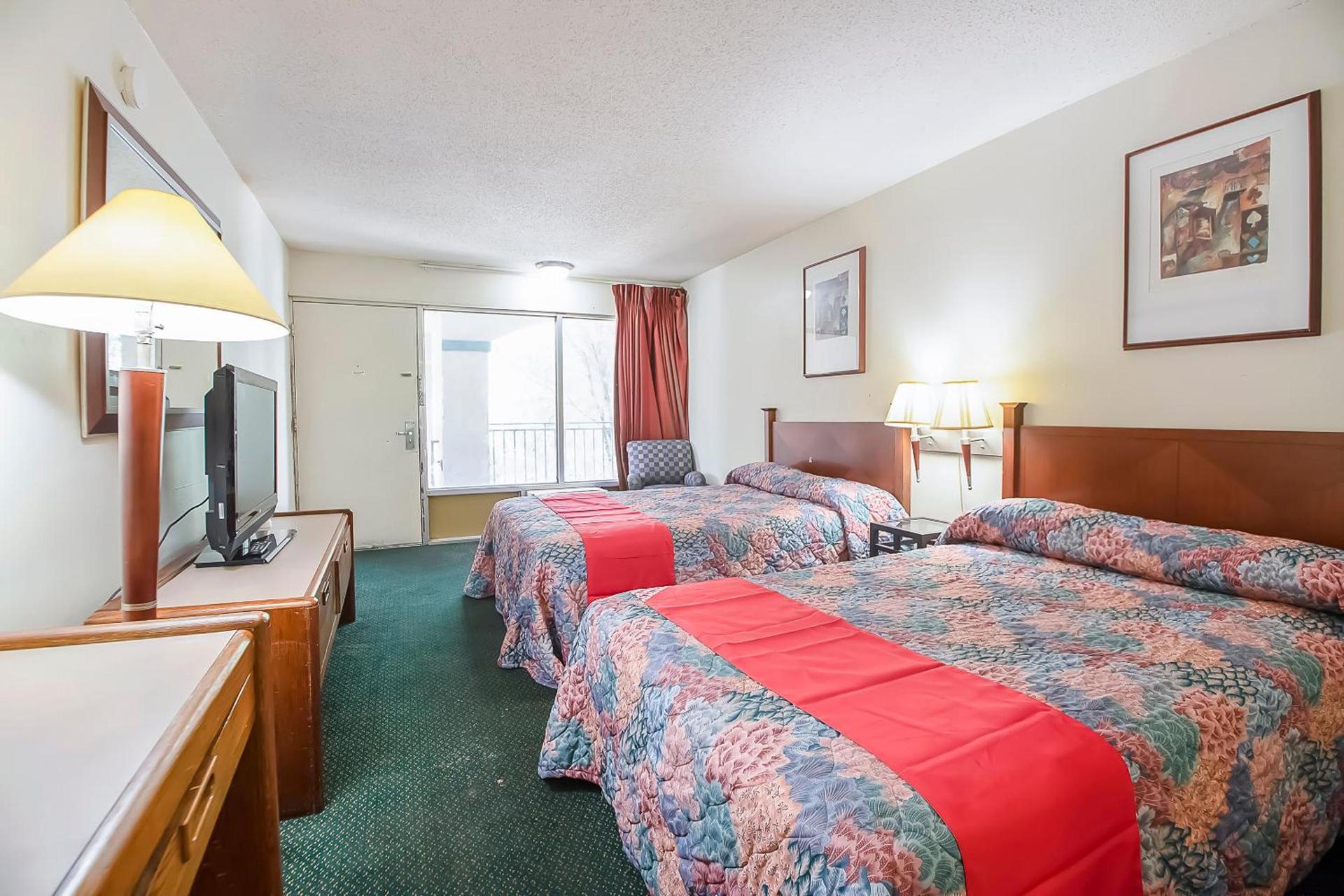 Hotel O Daylight Inn Elkhart I-90, IN photo 36