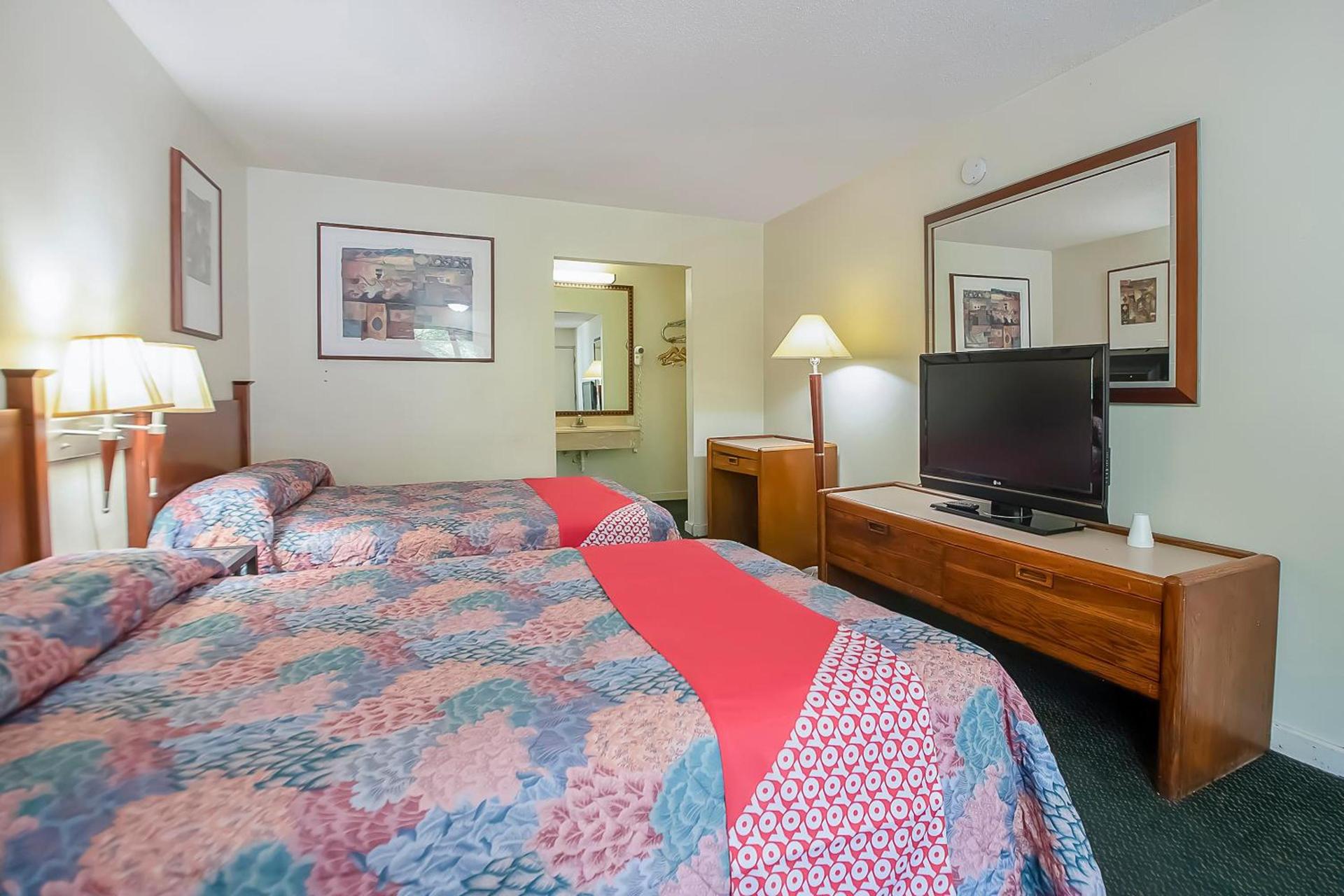 Hotel O Daylight Inn Elkhart I-90, IN photo 38