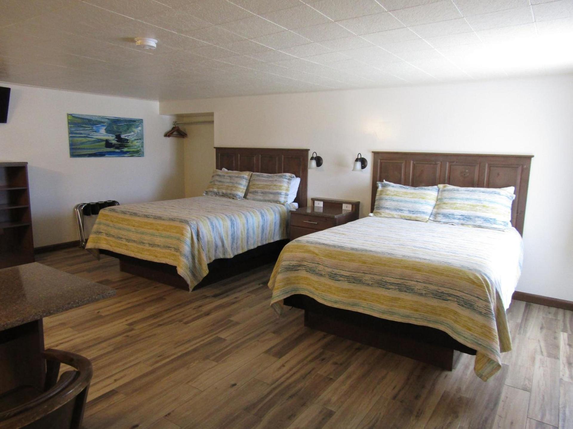 Lamplighter Lodge photo 33