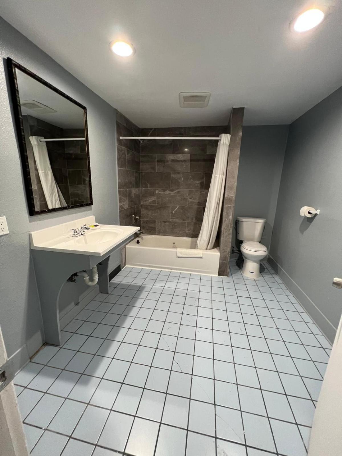 Cornett Motel photo 25