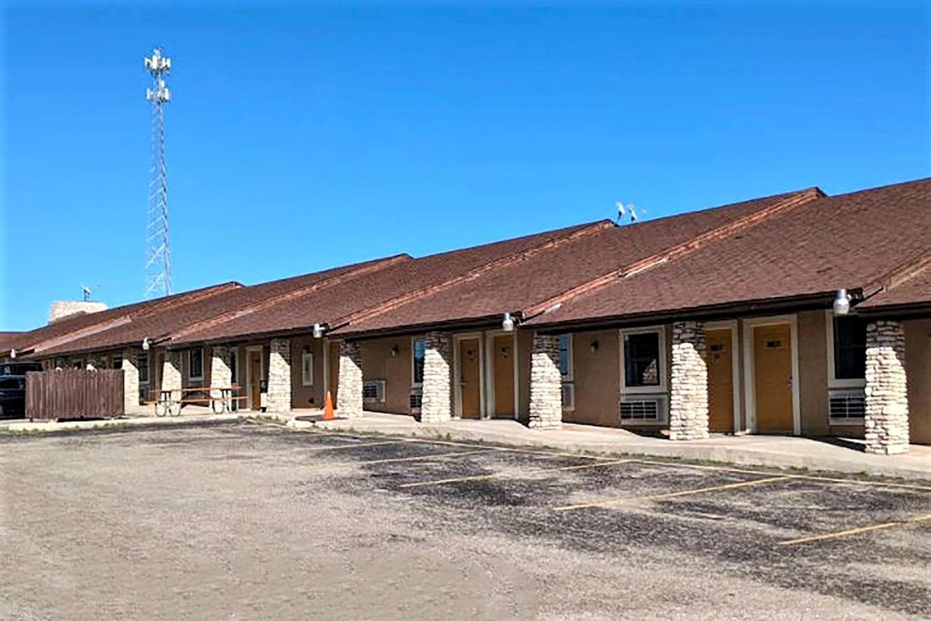 Segovia Lodge Junction TX I -10 photo 24