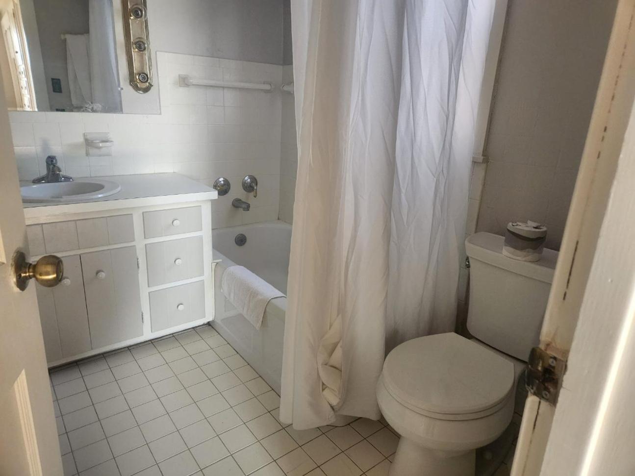 Spruce Lane Lodge and Cottages photo 42