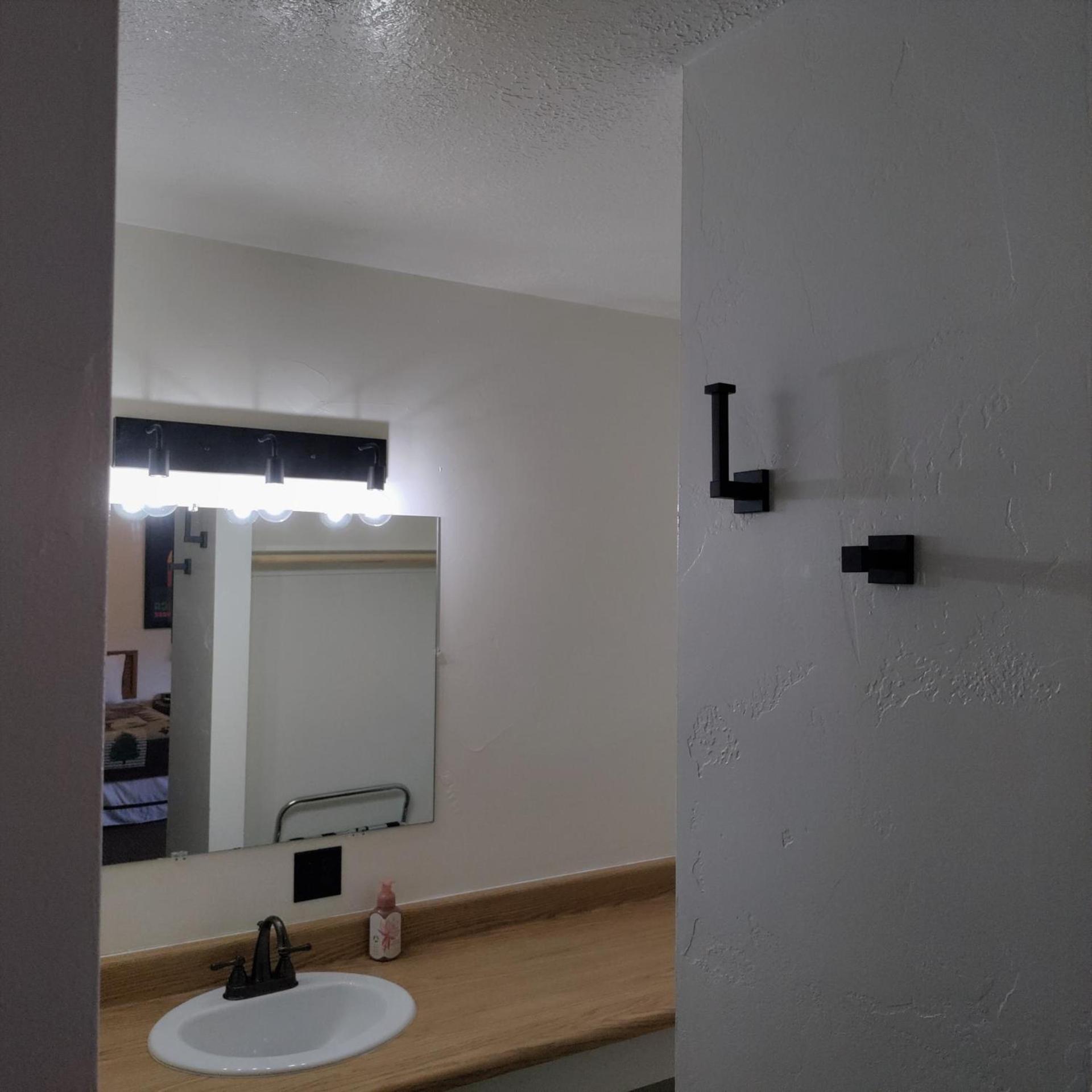 High Desert Inn photo 12