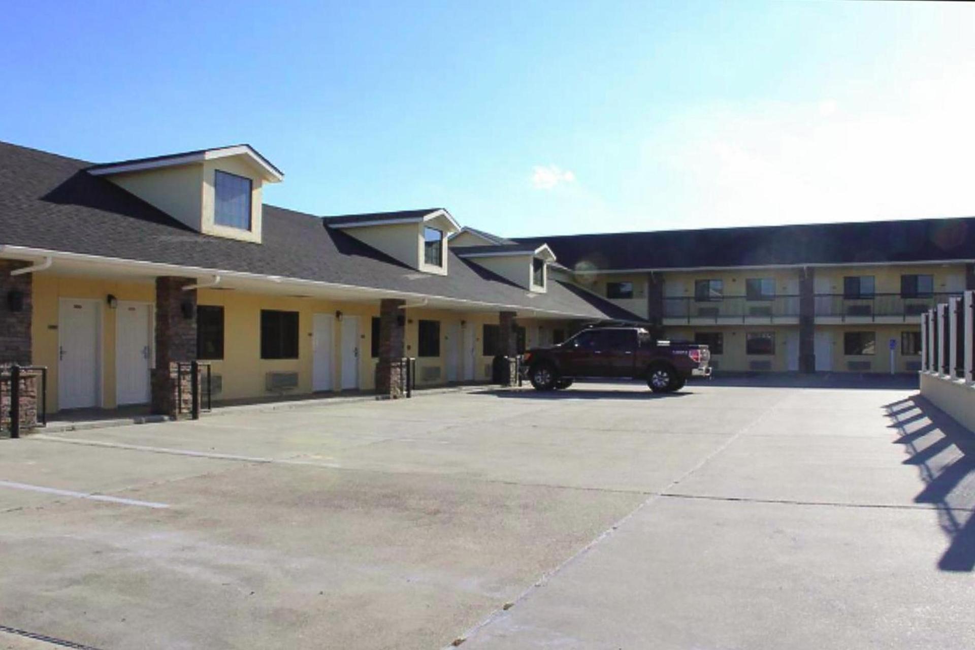 OYO Hotel Ingleside TX photo 7