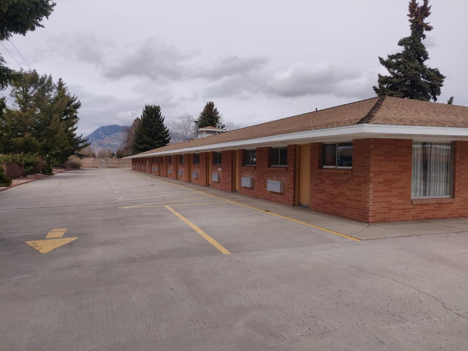 Skyline Motor Inn photo 10
