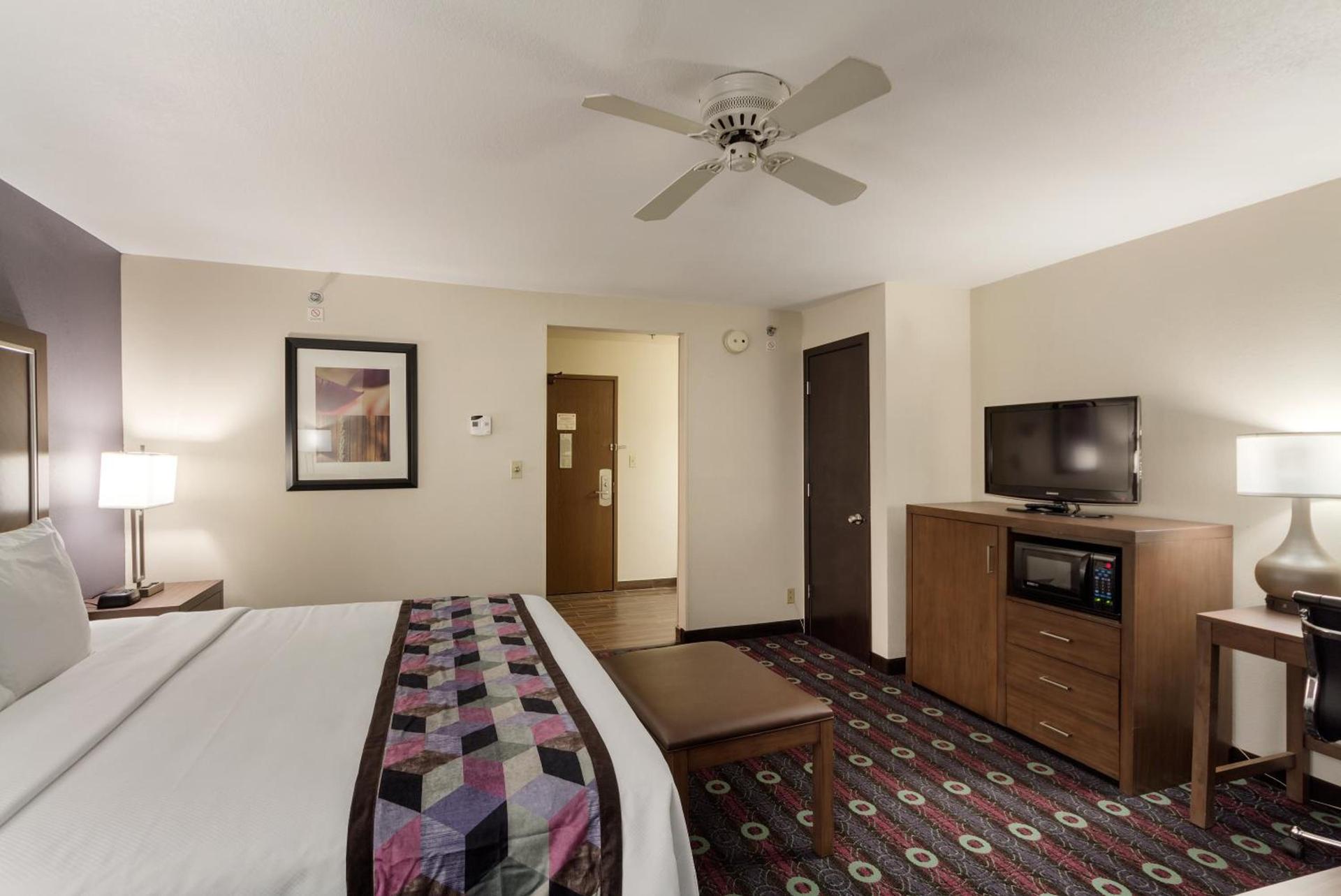 Comfort Inn Tulsa Midtown photo 42