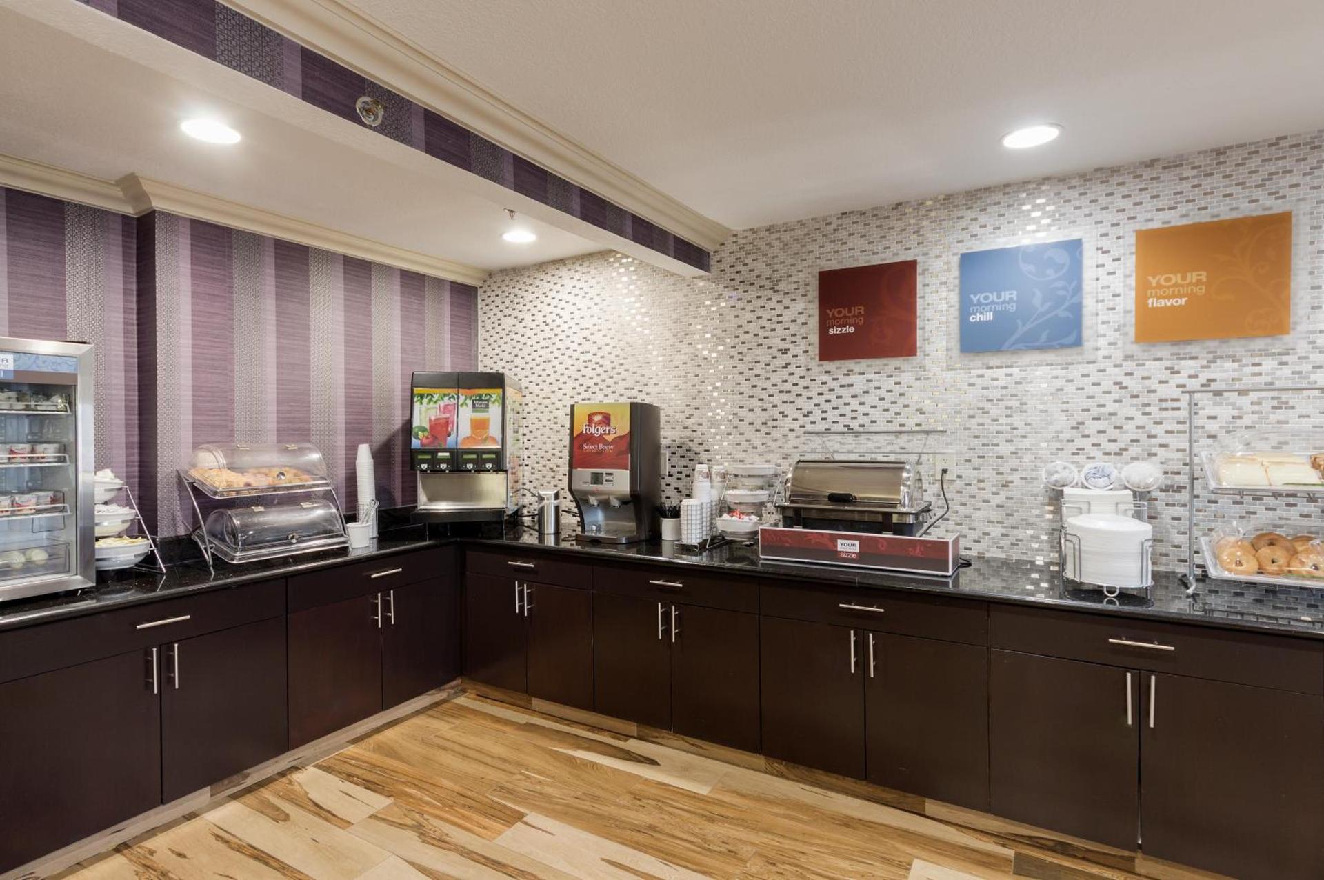 Comfort Inn Tulsa Midtown photo 45