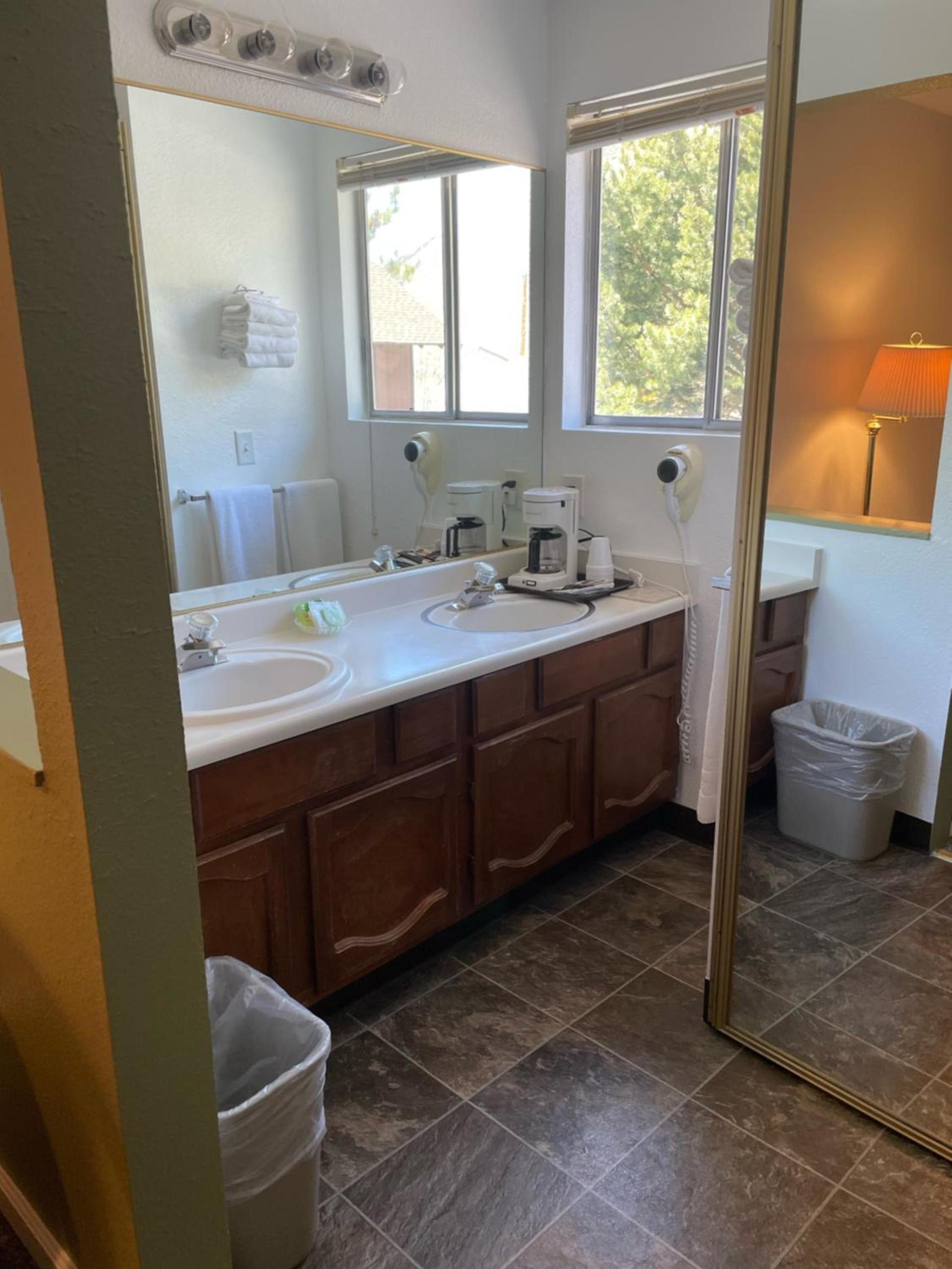 Murphey's Motel LLC photo 33