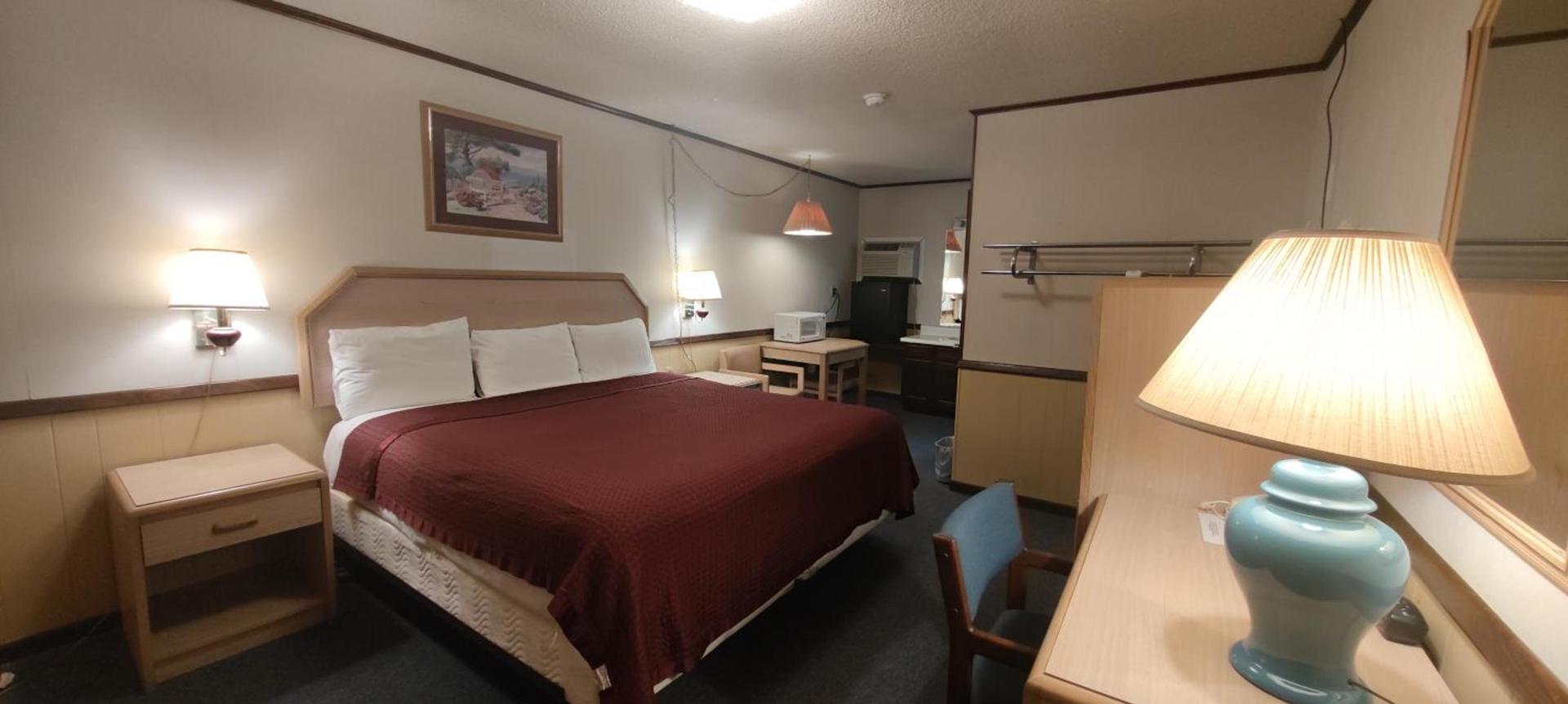 Twin Pine Motel photo 3