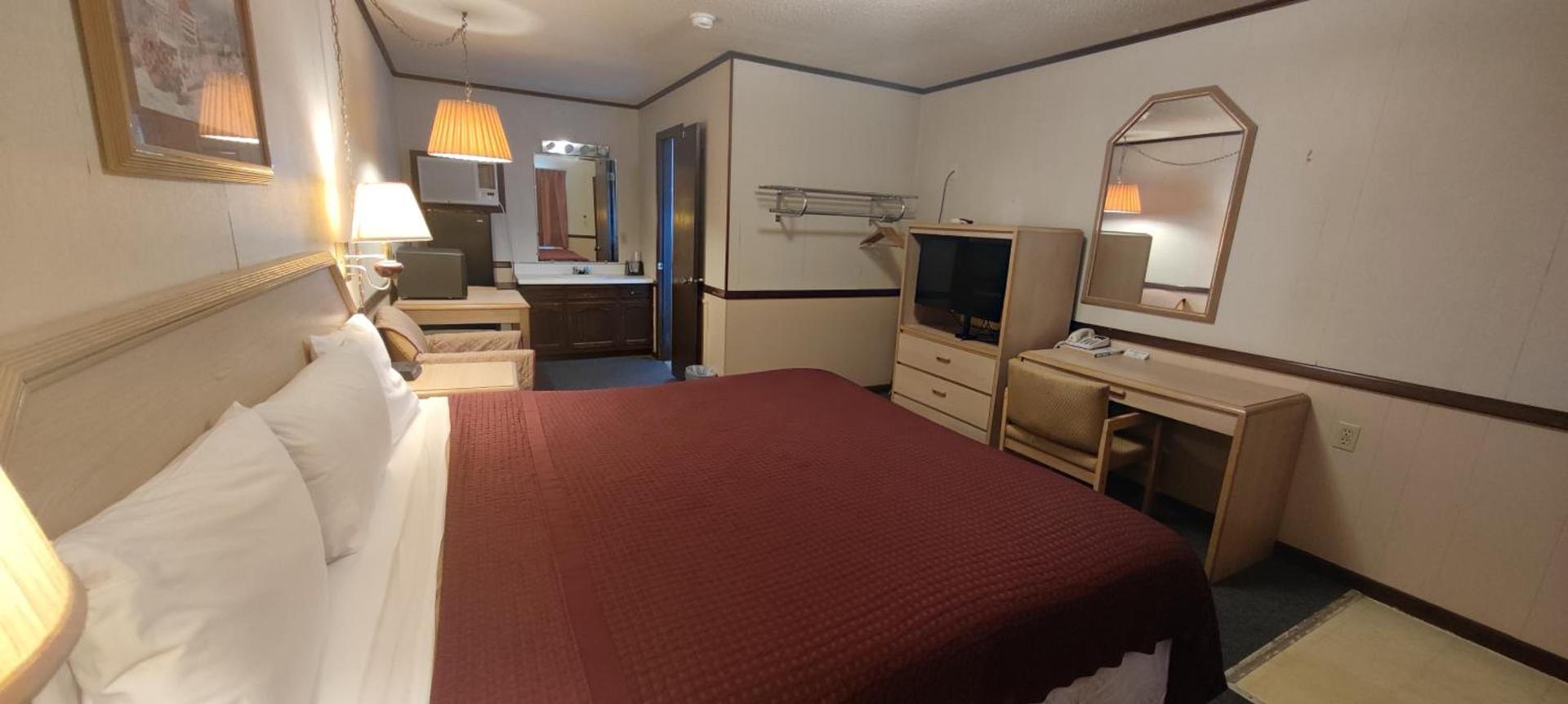 Twin Pine Motel photo 18