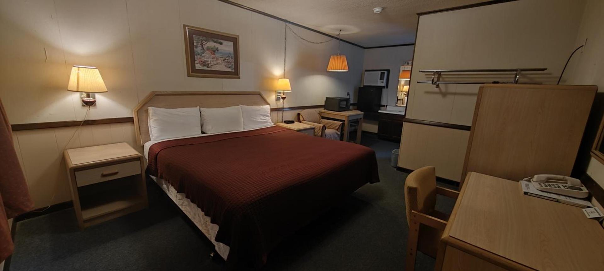 Twin Pine Motel photo 15