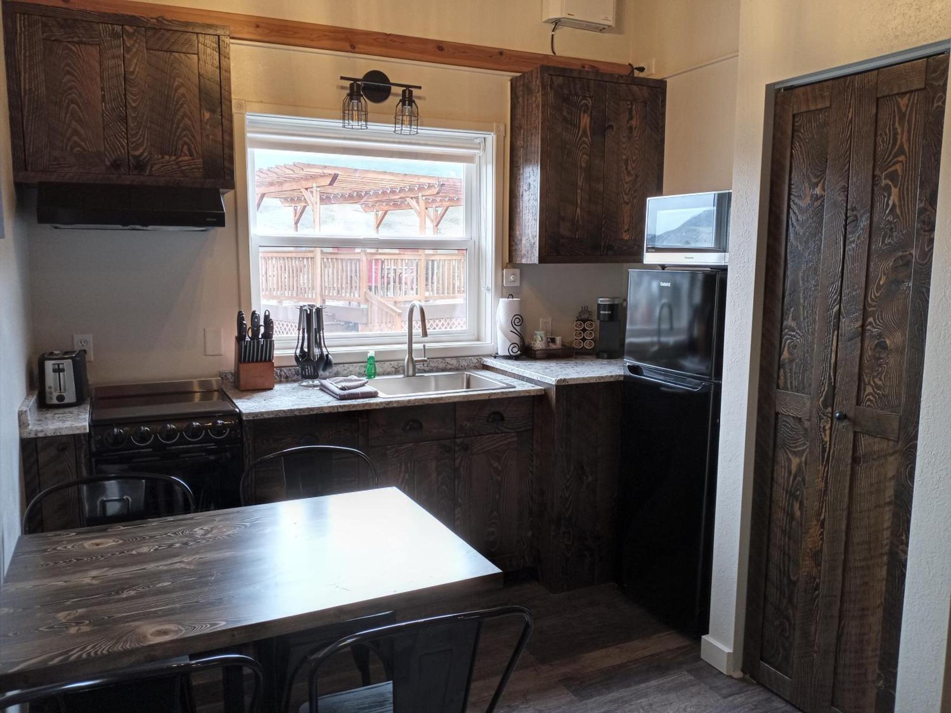 Yellowstone Riverside Cottages photo 62