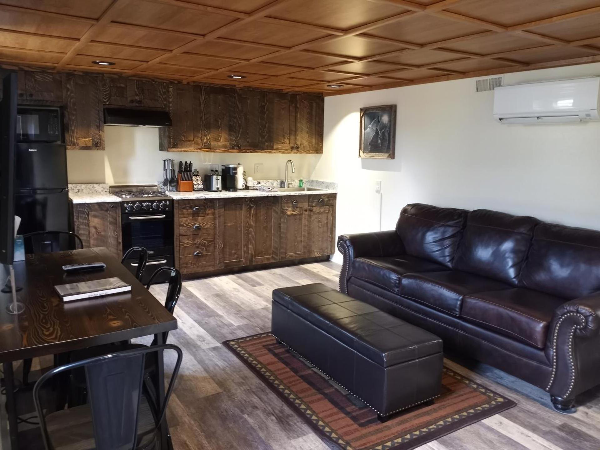 Yellowstone Riverside Cottages photo 67