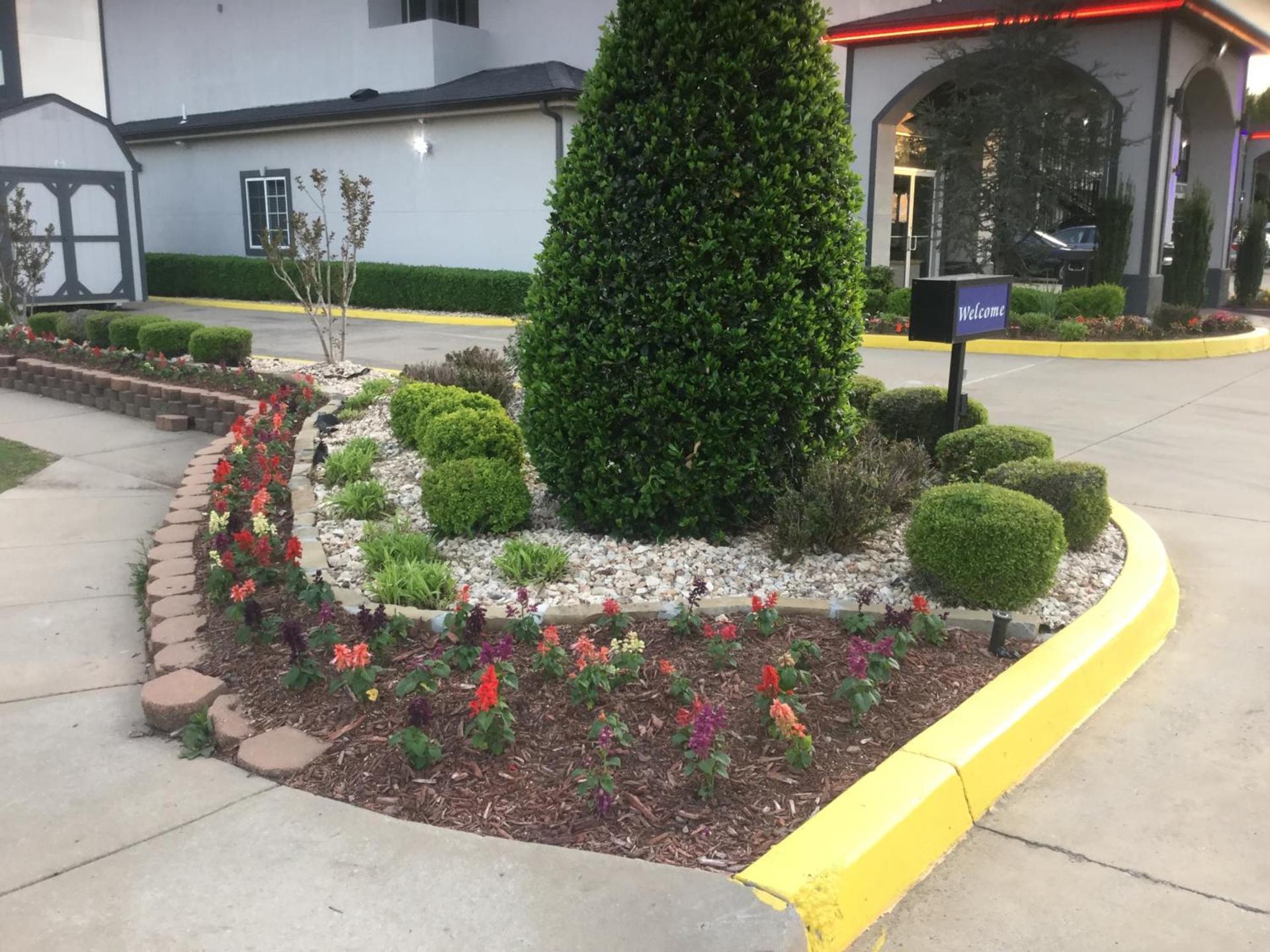 Muskogee Inn and Suites photo 17