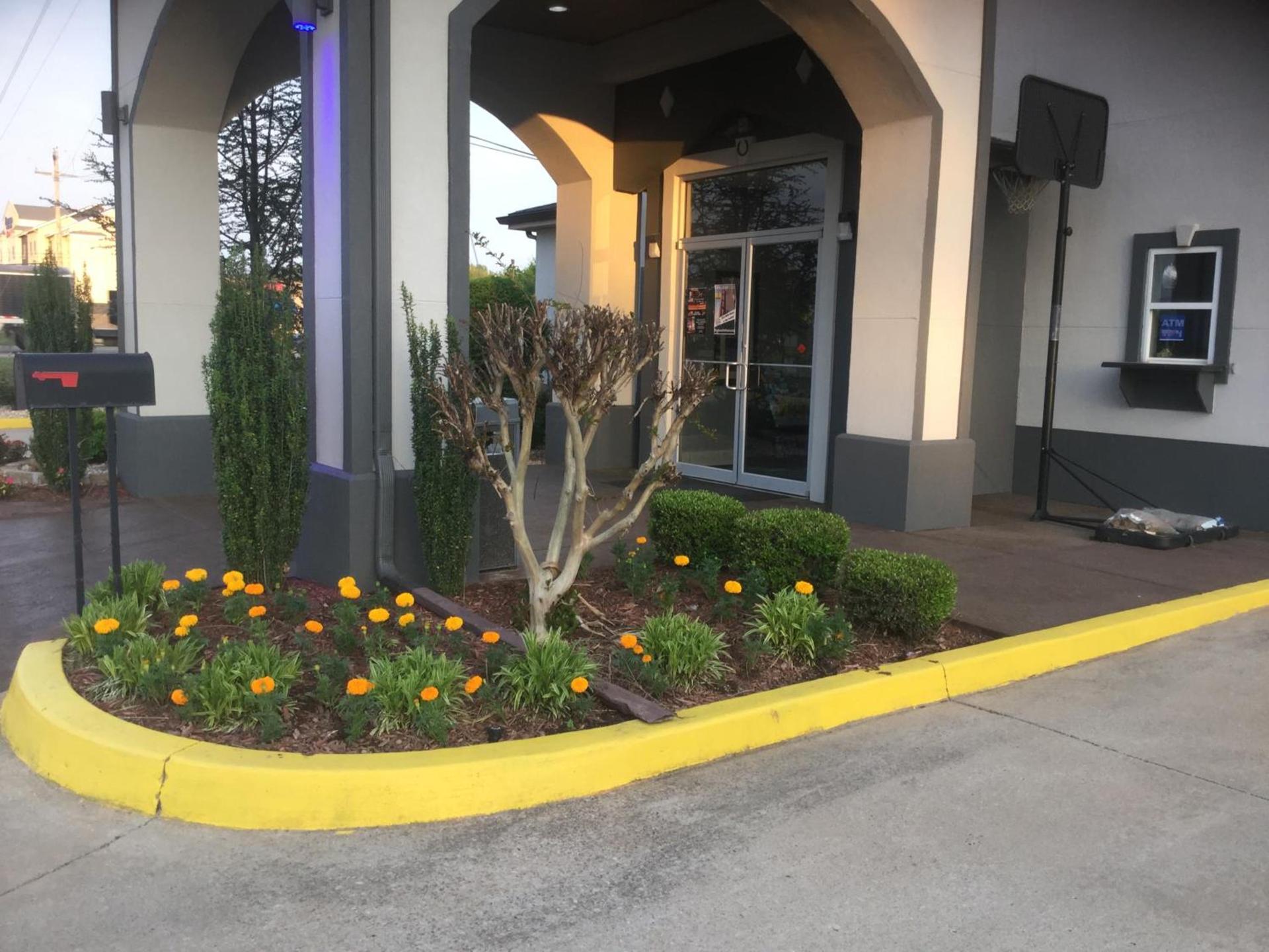 Muskogee Inn and Suites photo 18