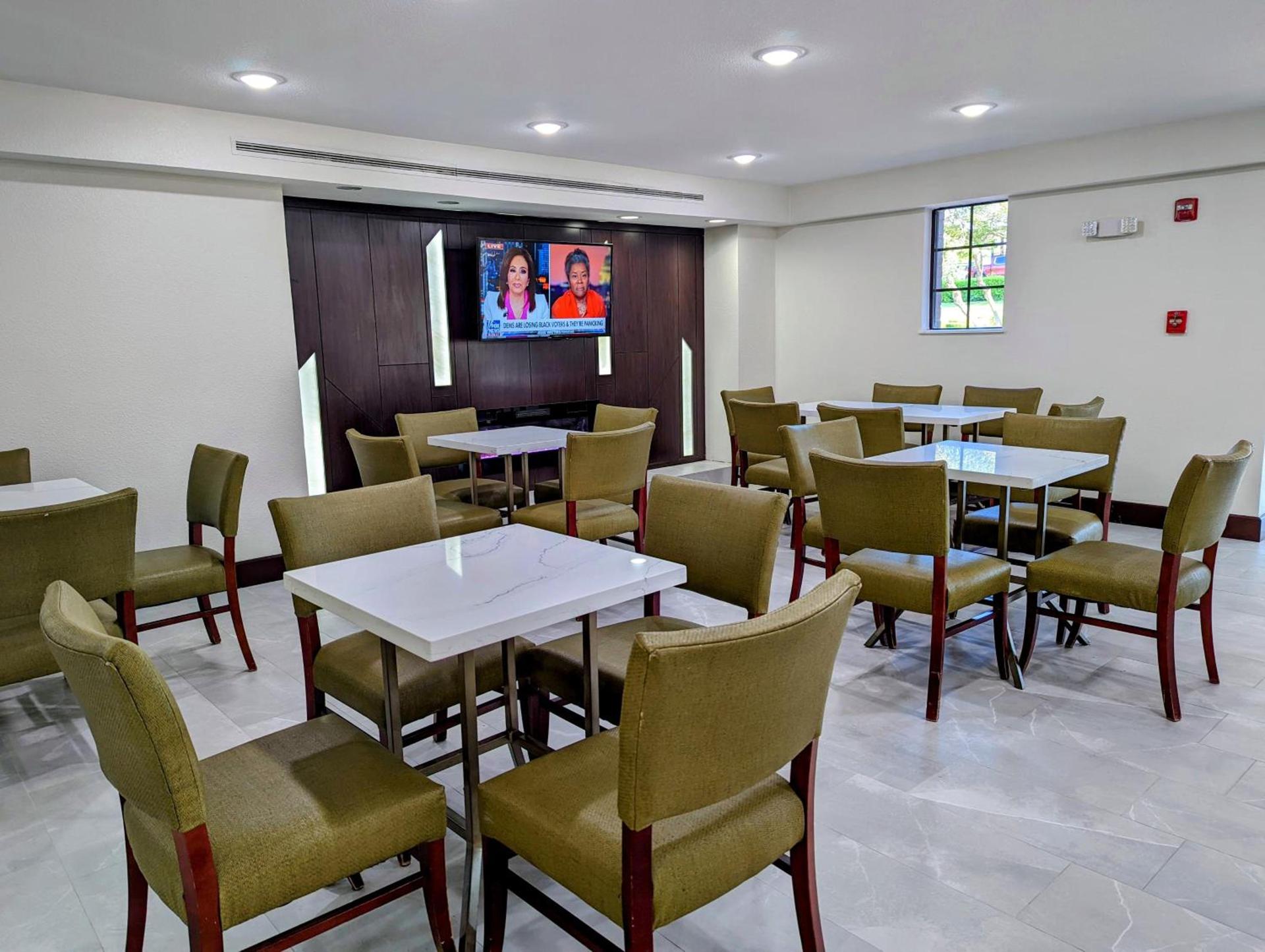 La Quinta Inn by Wyndham Temple photo 35