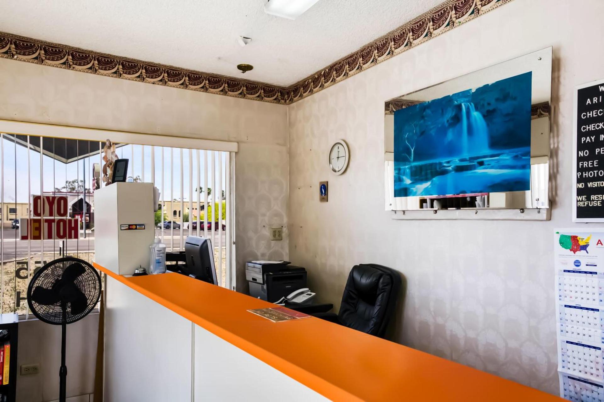 OYO Hotel Yuma AZ - I-8 US-95 photo 9