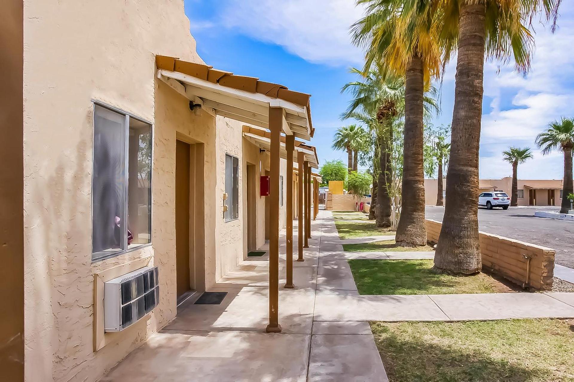 OYO Hotel Yuma AZ - I-8 US-95 photo 14
