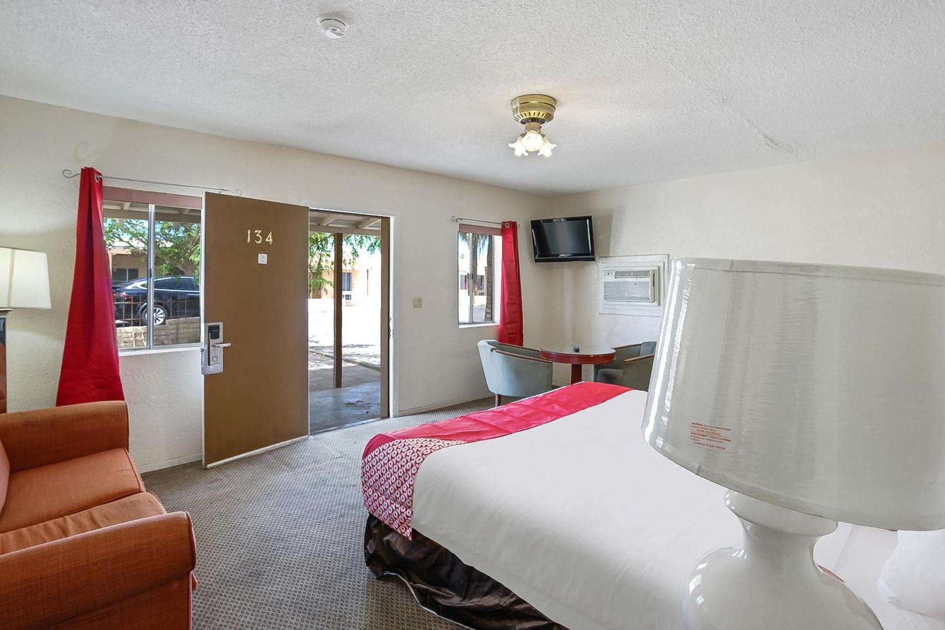 OYO Hotel Yuma AZ - I-8 US-95 photo 34