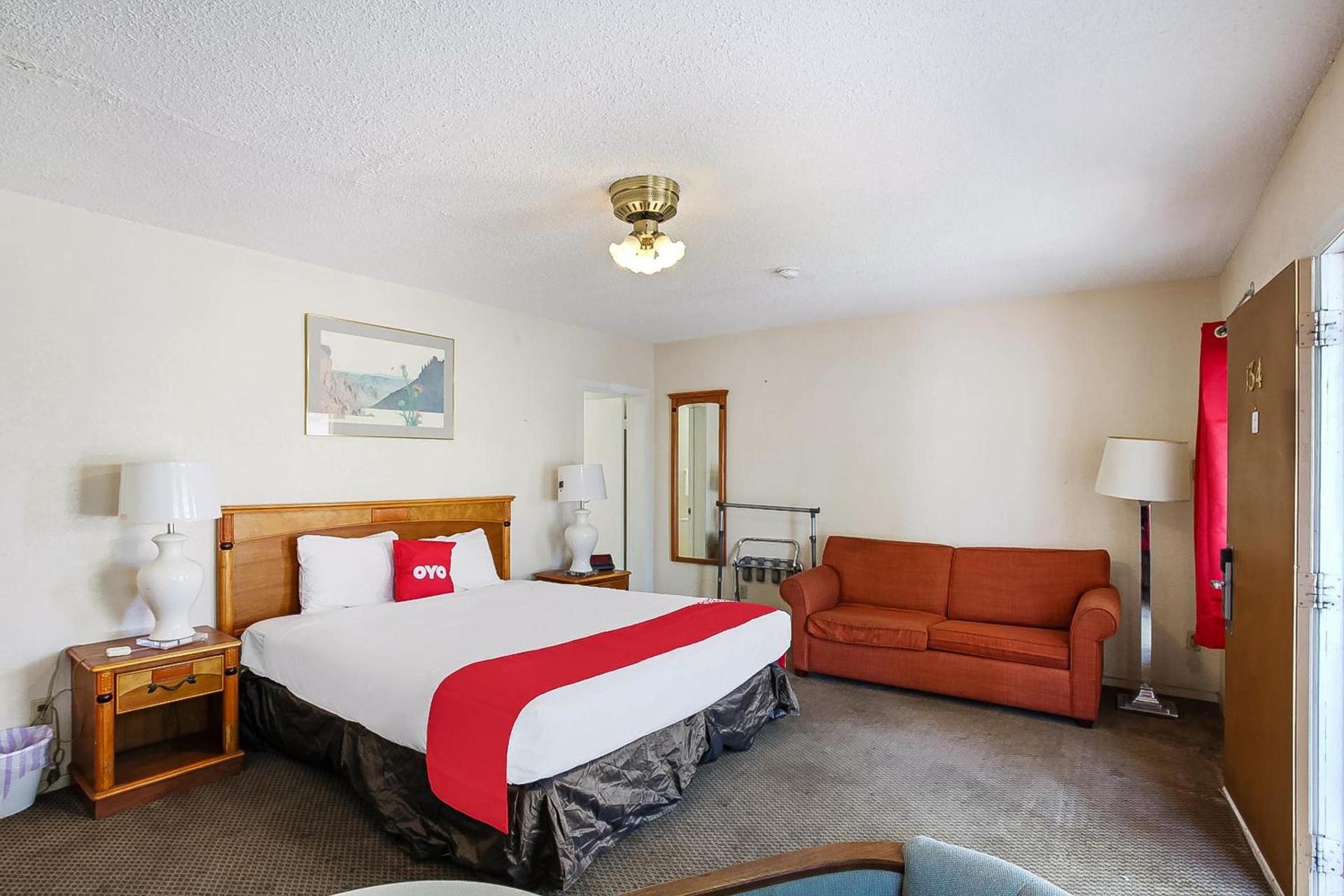 OYO Hotel Yuma AZ - I-8 US-95 photo 32