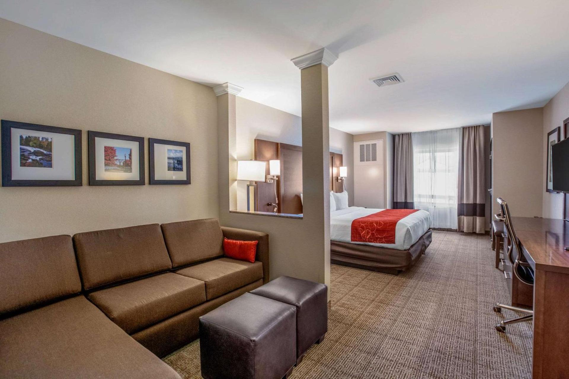 Comfort Suites Fishkill near Interstate 84 photo 2