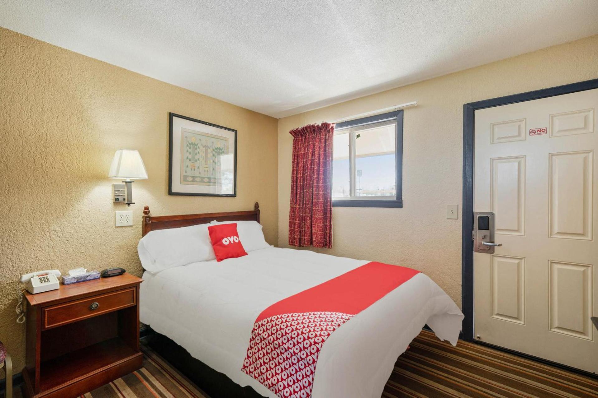 OYO Hotel Luling TX Downtown I-10/US-90 photo 45