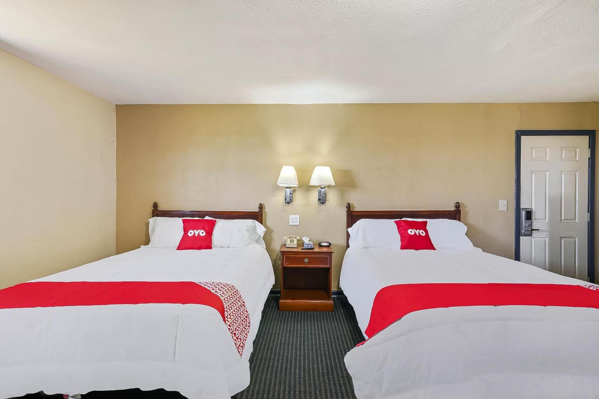 OYO Hotel Luling TX Downtown I-10/US-90 photo 17