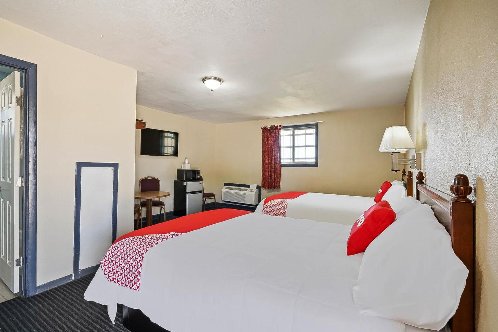 OYO Hotel Luling TX Downtown I-10/US-90 photo 41