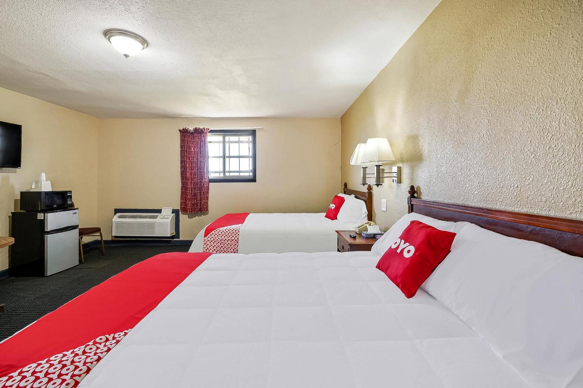 OYO Hotel Luling TX Downtown I-10/US-90 photo 39
